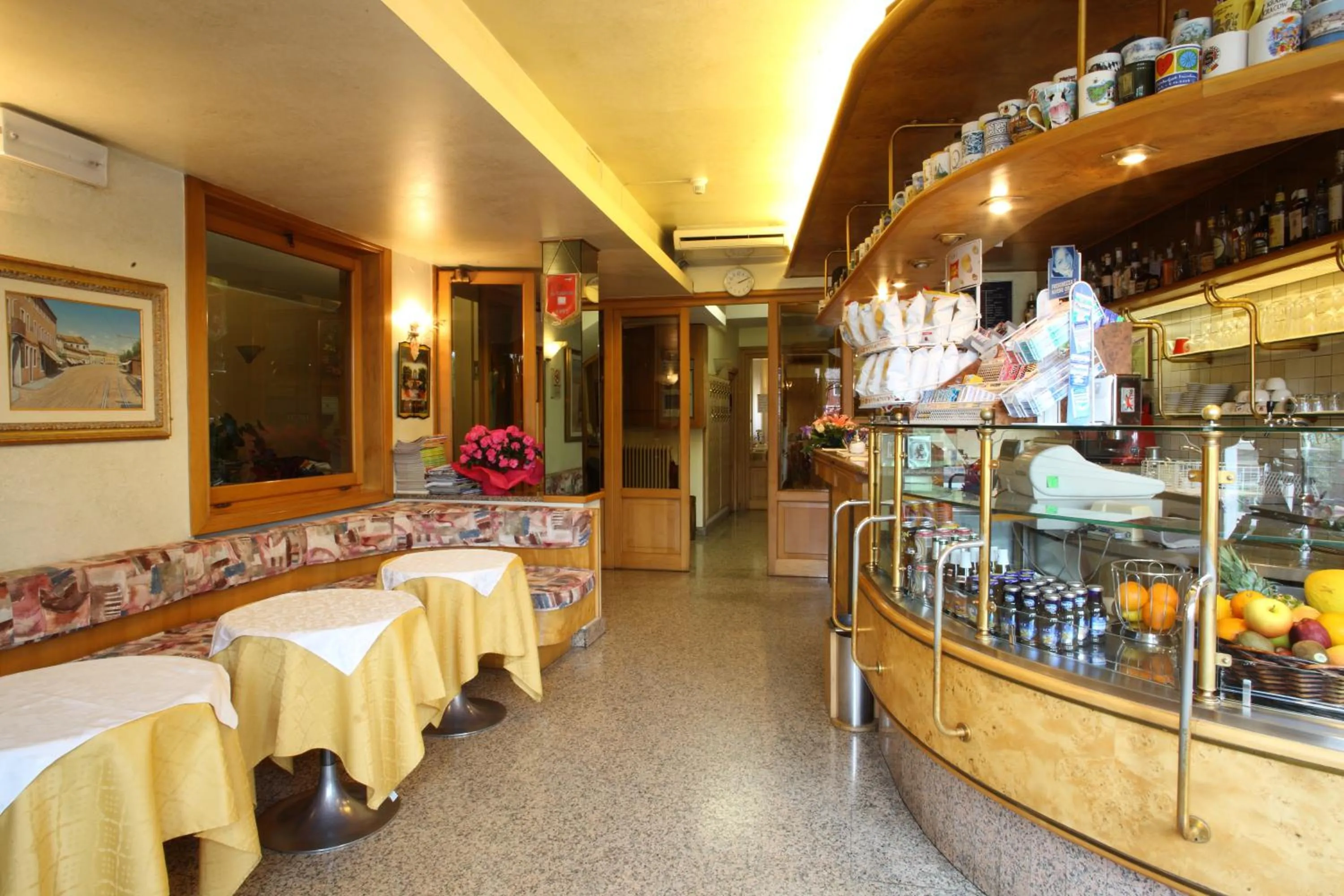 Lobby or reception in Albergo Alla Campana