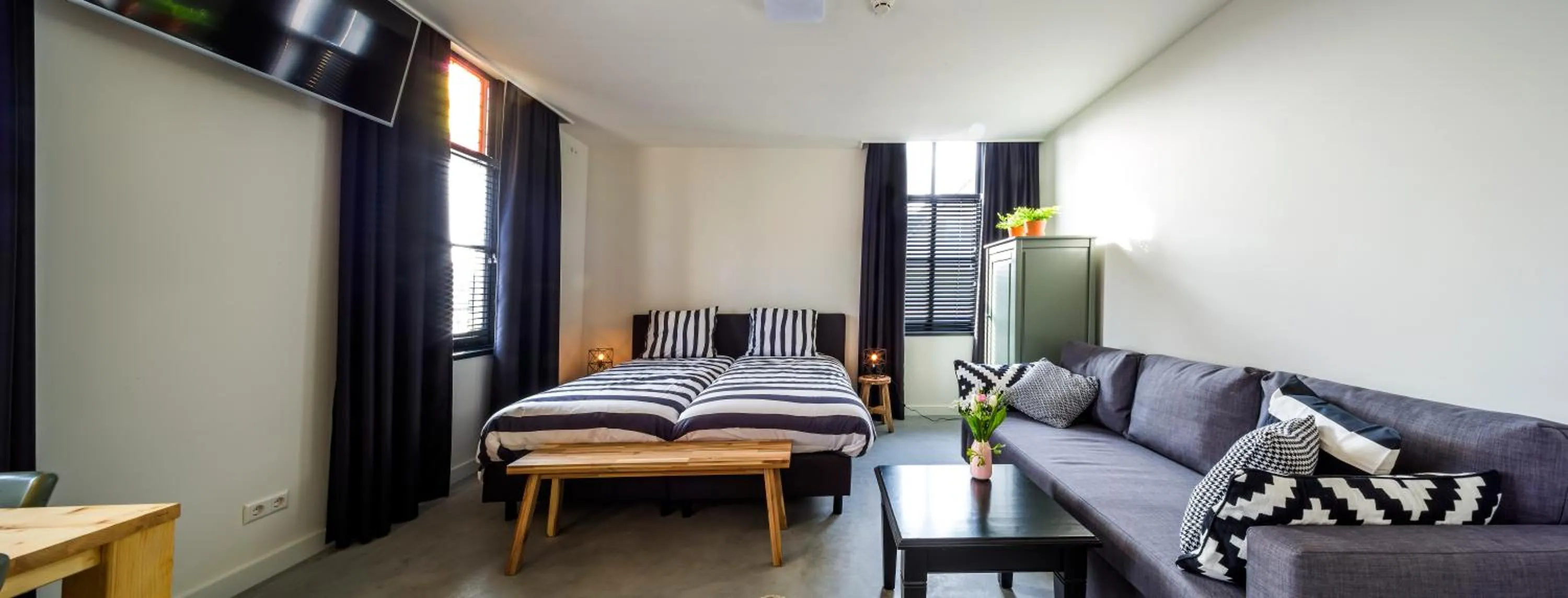 Shower, Bed in Bij Jans
