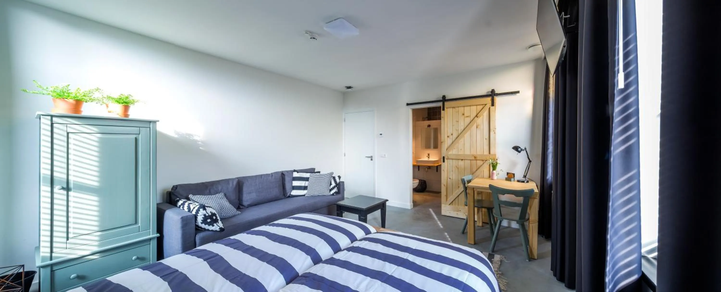 Shower, Bed in Bij Jans