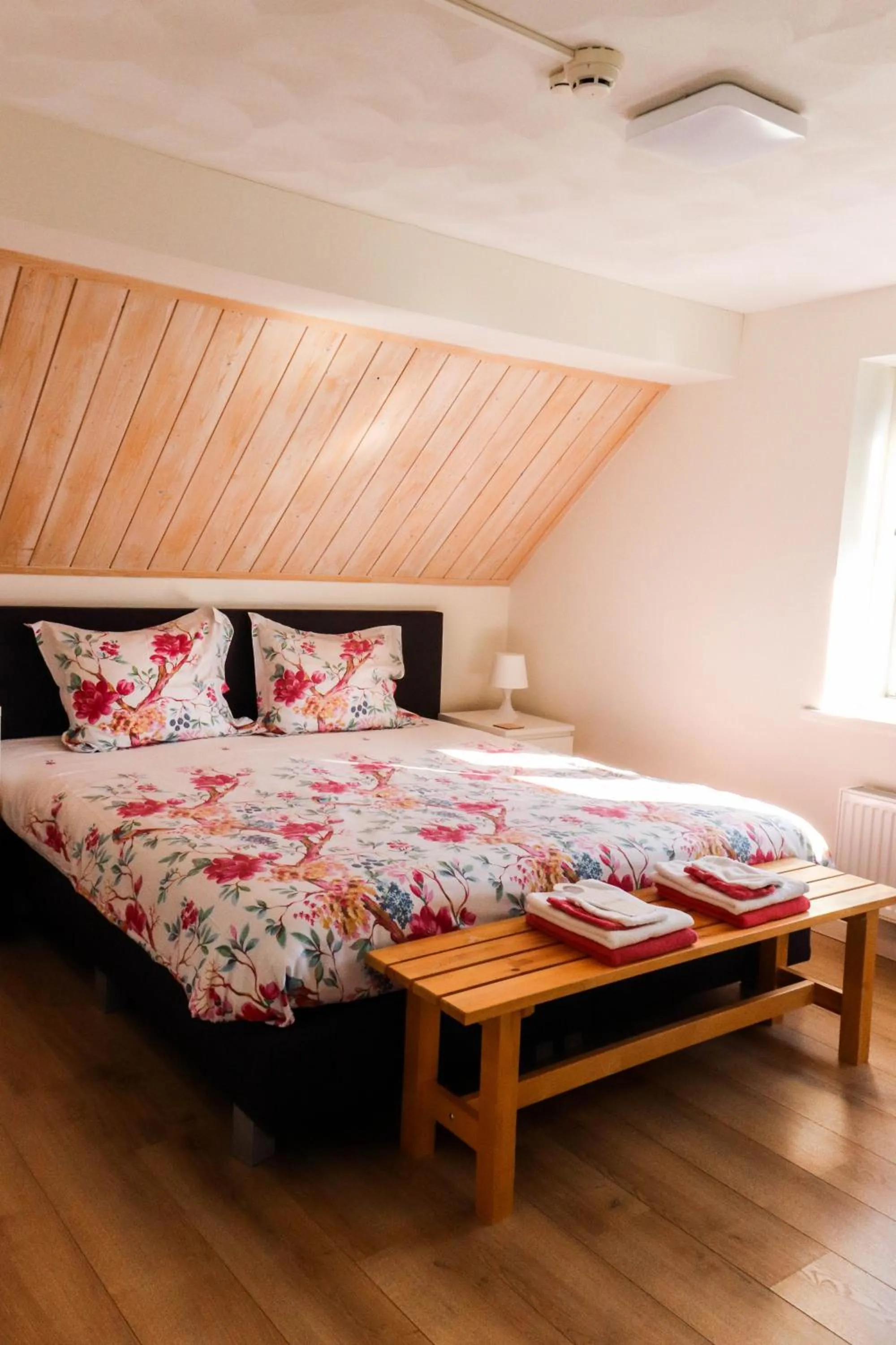 Bedroom, Bed in Bij Jans