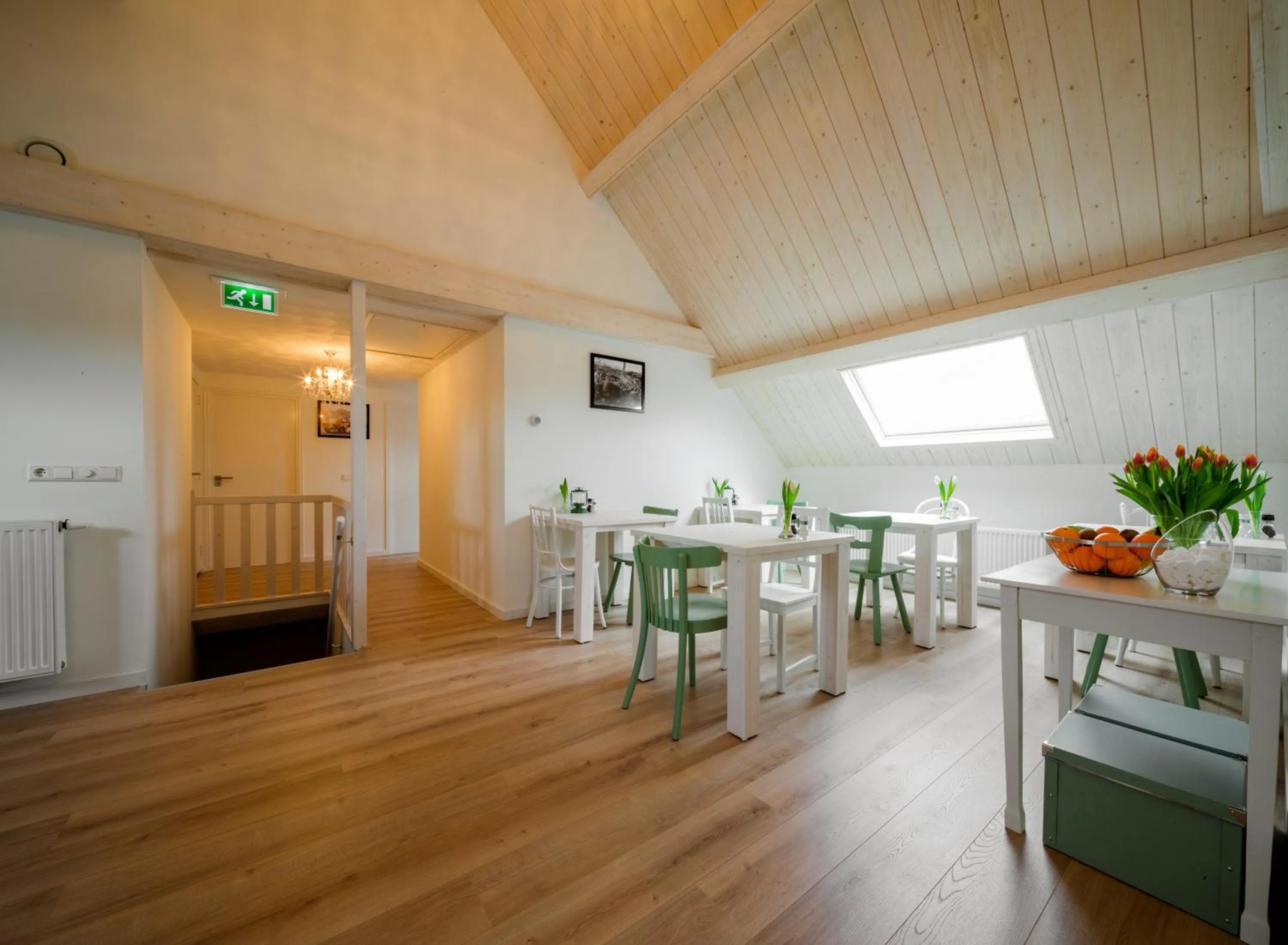 Communal lounge/ TV room in Bij Jans