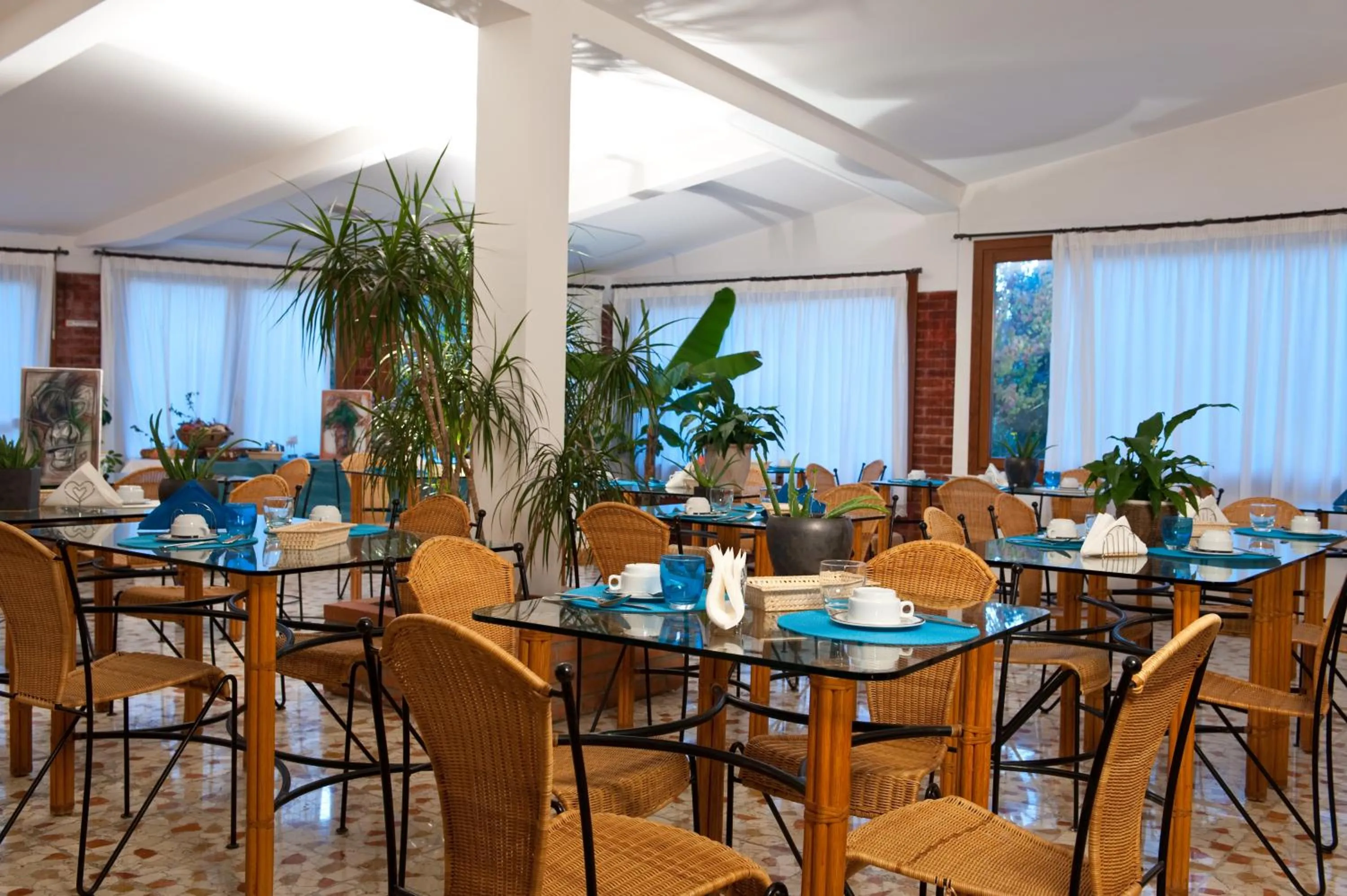 Continental breakfast in Hotel Villa Orio & Beatrice