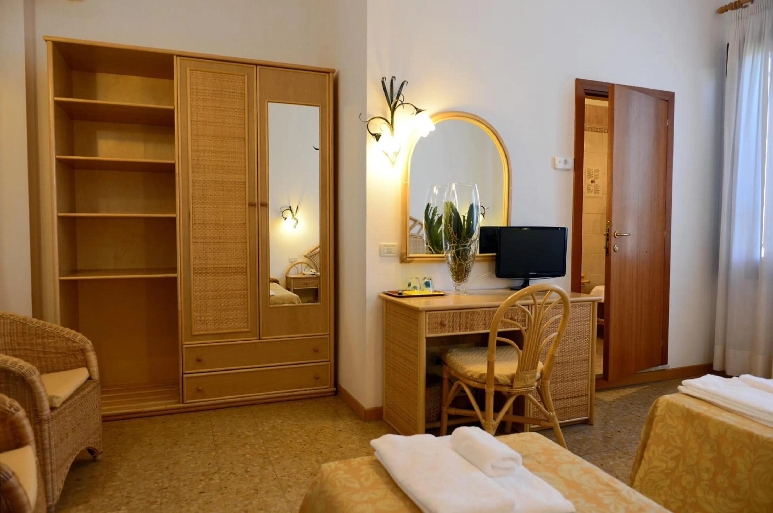 Decorative detail, Bed in Hotel Villa Orio & Beatrice