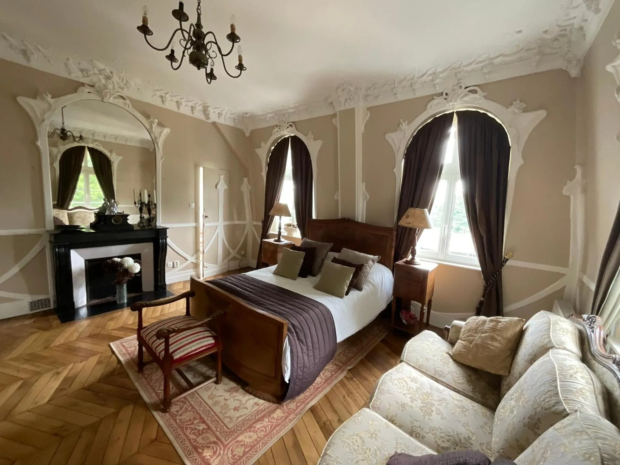 Bedroom in Manoir Sainte Cecile Art Nouveau