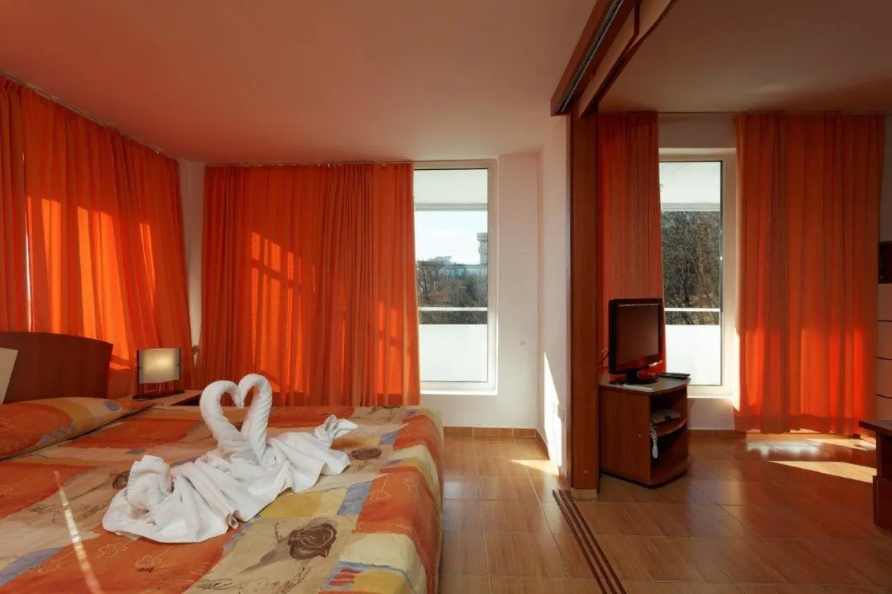 Photo of the whole room, Bed in Hotel Pliska All inclusive