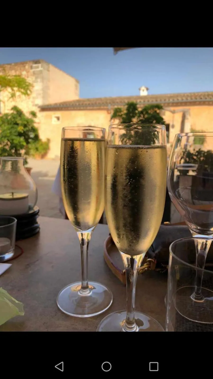 Restaurant/places to eat in Bennoc Petit Hotel