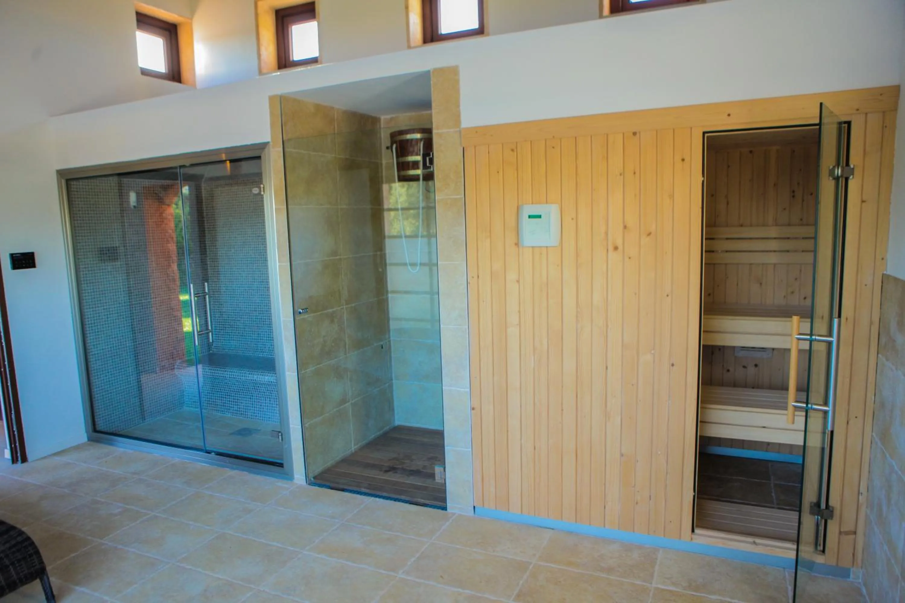 Sauna in Bennoc Petit Hotel