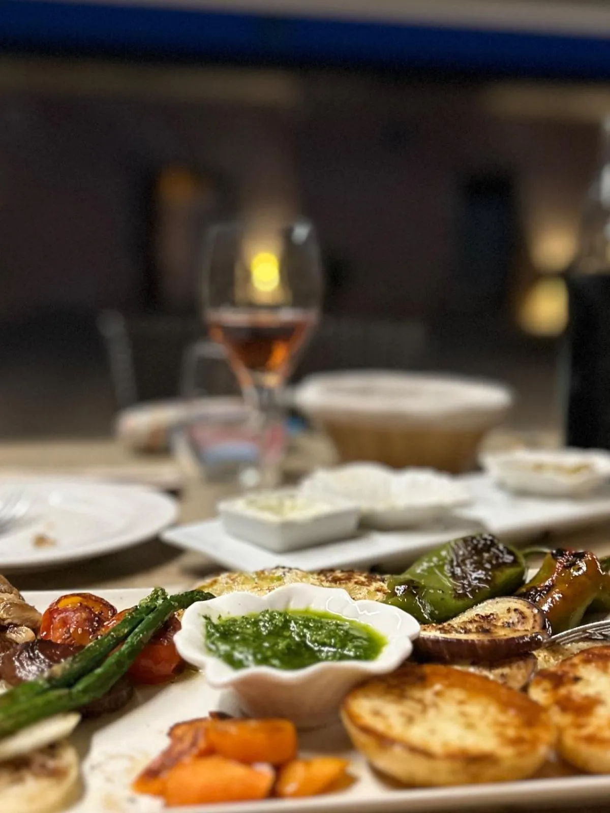 Restaurant/places to eat in Bennoc Petit Hotel