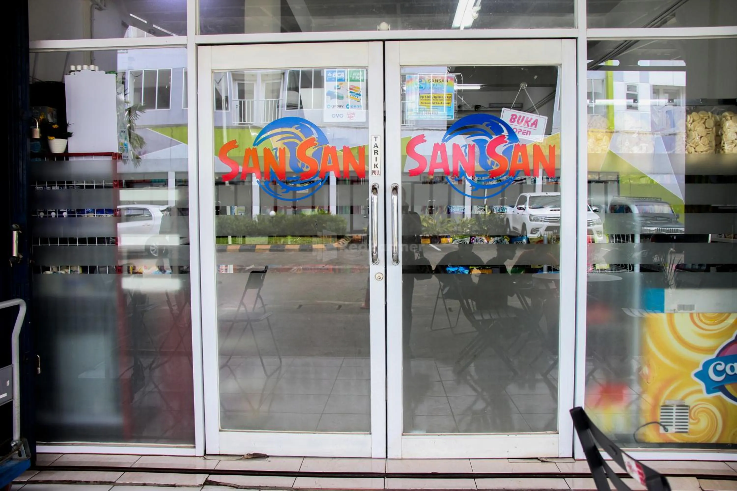 Facade/entrance in RedLiving Apartemen Gunung Putri Square - Abidin Room Tower Pinus