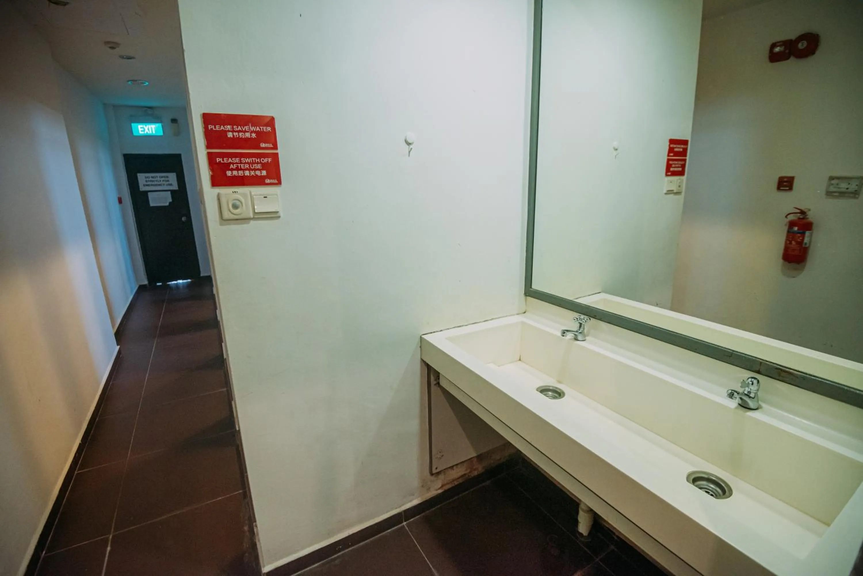 Bluewaters Pods 38 Hongkong St