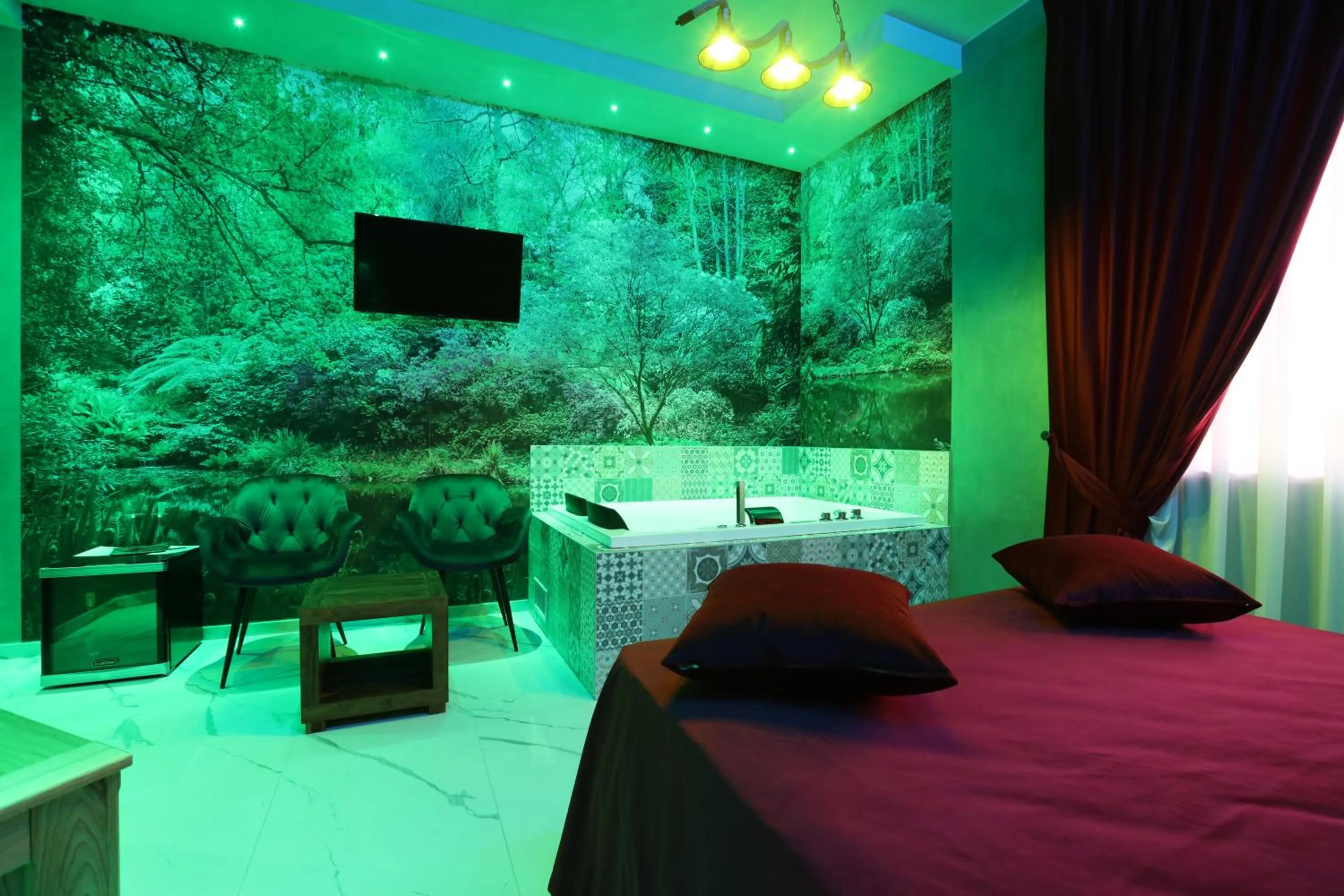 Bed in Alcova Suite&Relax