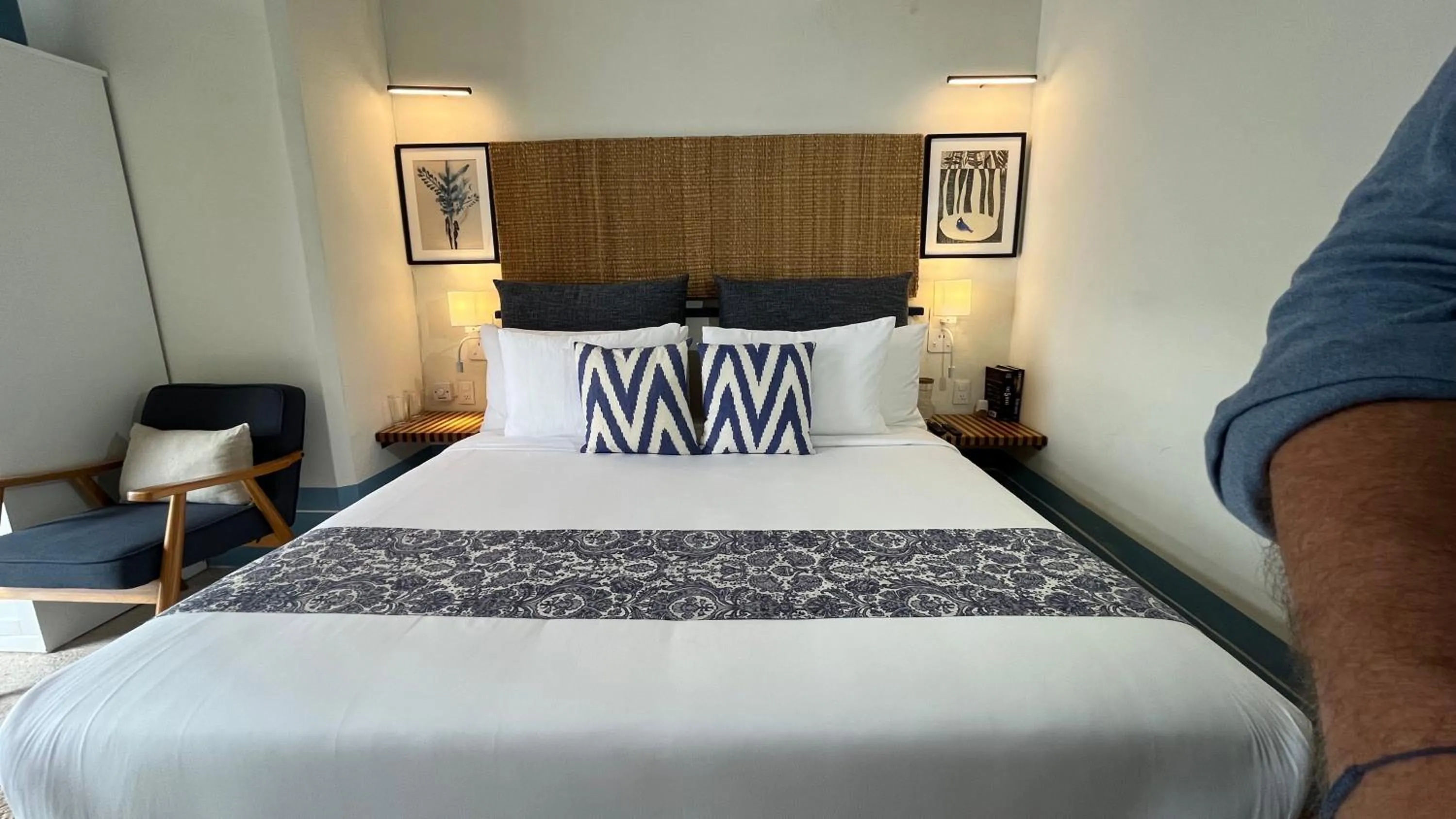 Bed in Hotel El Ciruelo, Tepoztlán