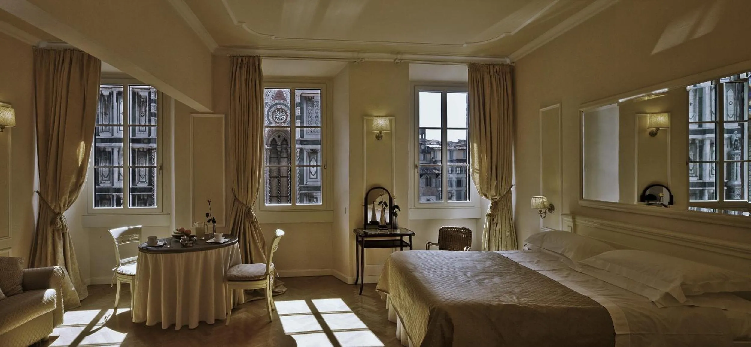 Bed in Granduomo Charming Accomodation