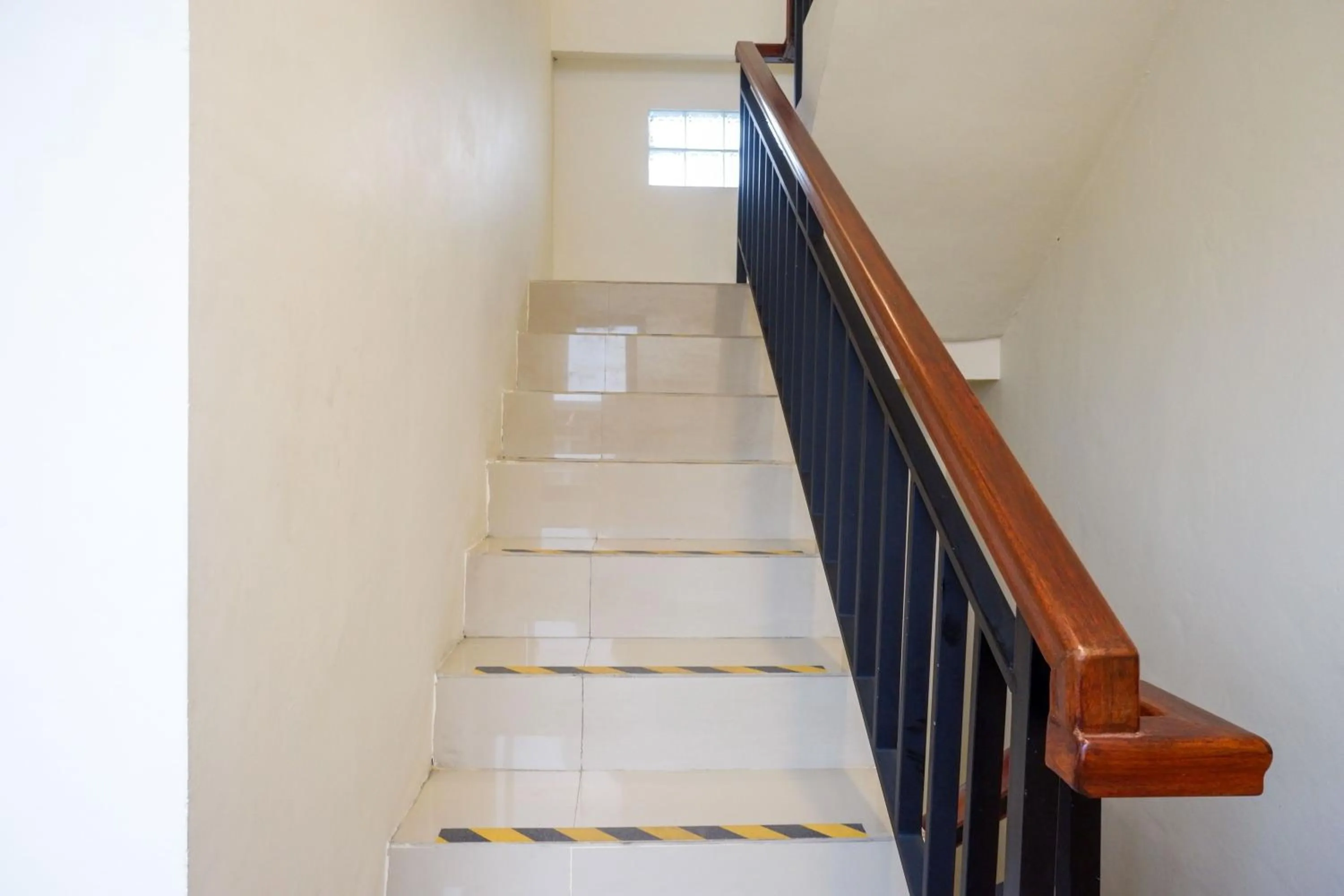 Property building in Sans Hotel Pippo Yogyakarta by RedDoorz