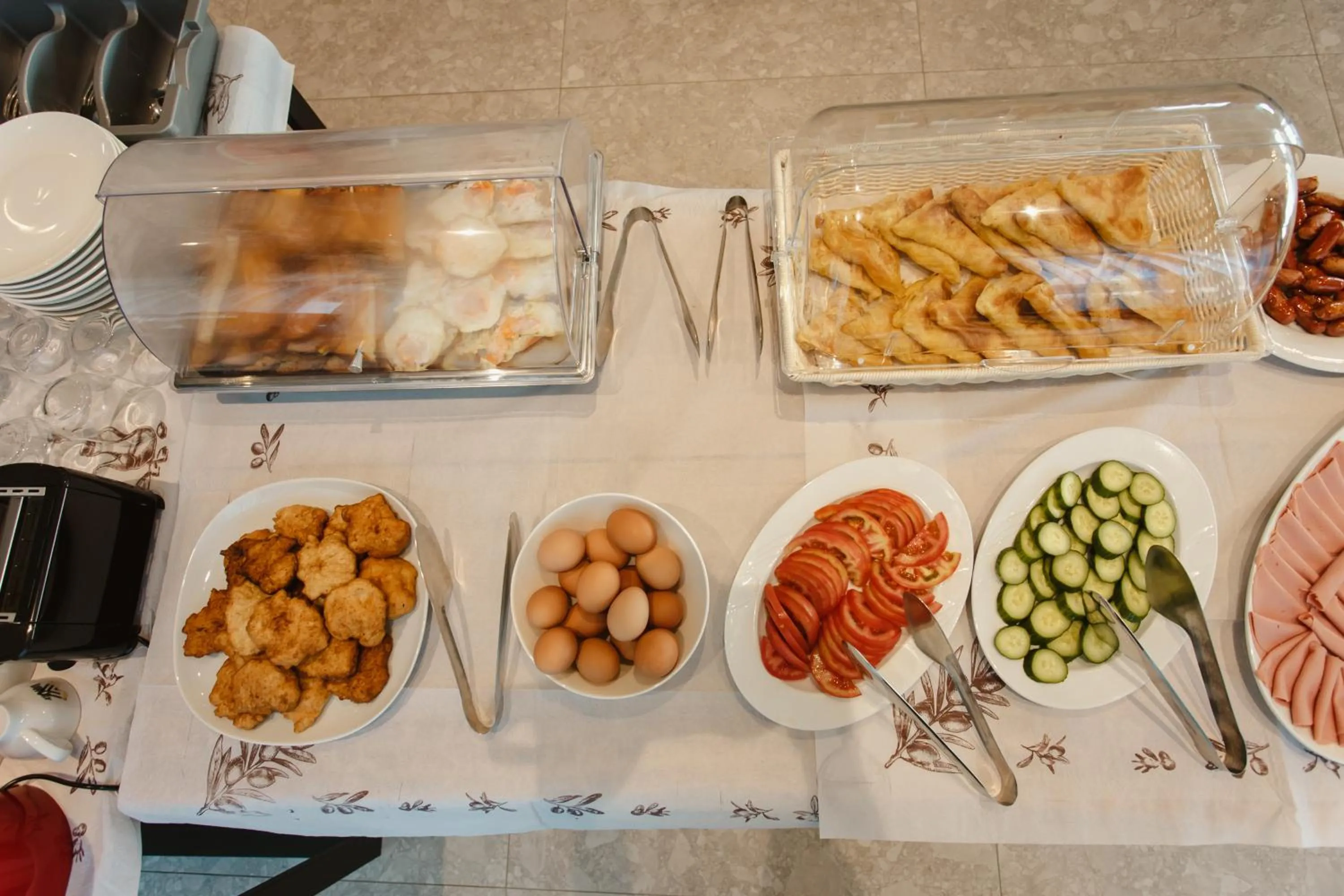 Food and drinks in Happy Stay