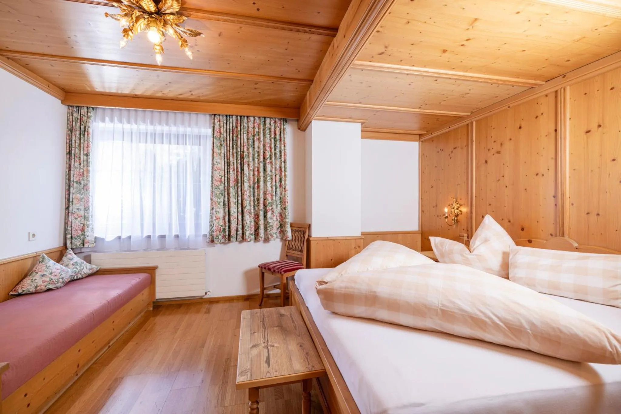 Bedroom, Bed in Aparthotel Landhaus St. Joseph (Indoor Pool)