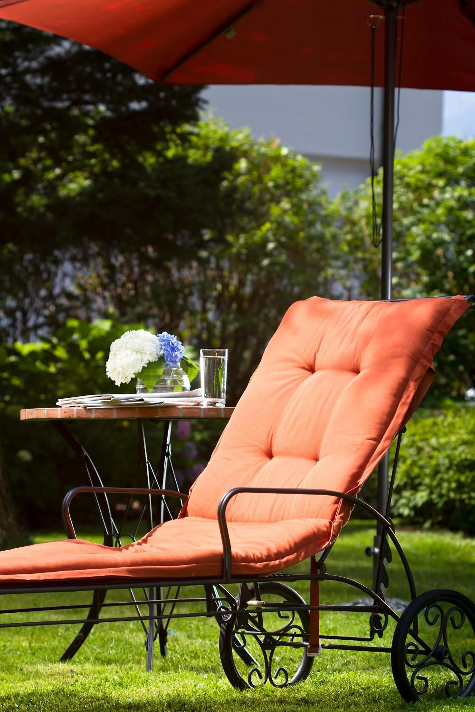 Garden in Aparthotel Landhaus St. Joseph (Indoor Pool)