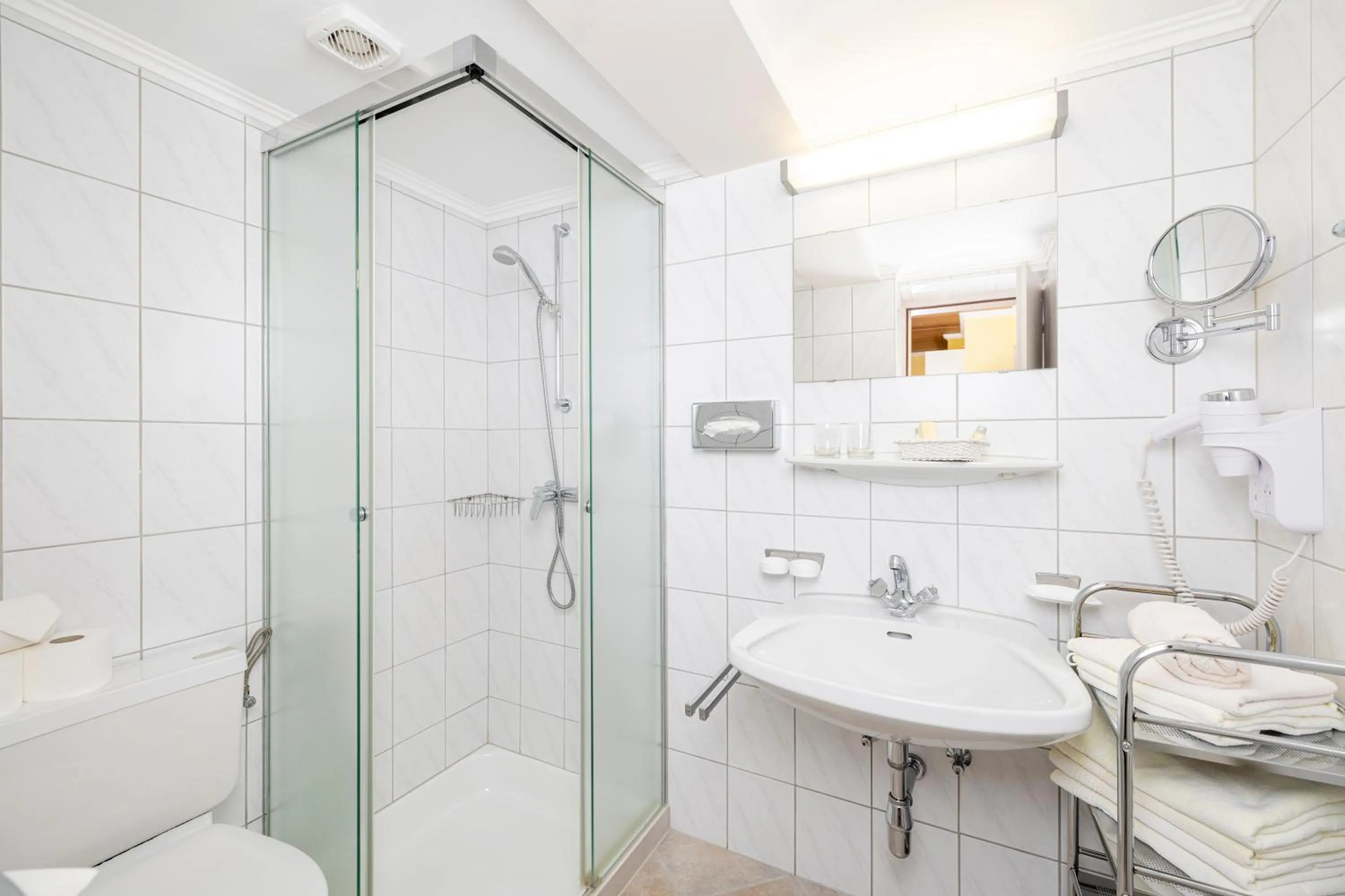 Bathroom in Aparthotel Landhaus St. Joseph (Indoor Pool)