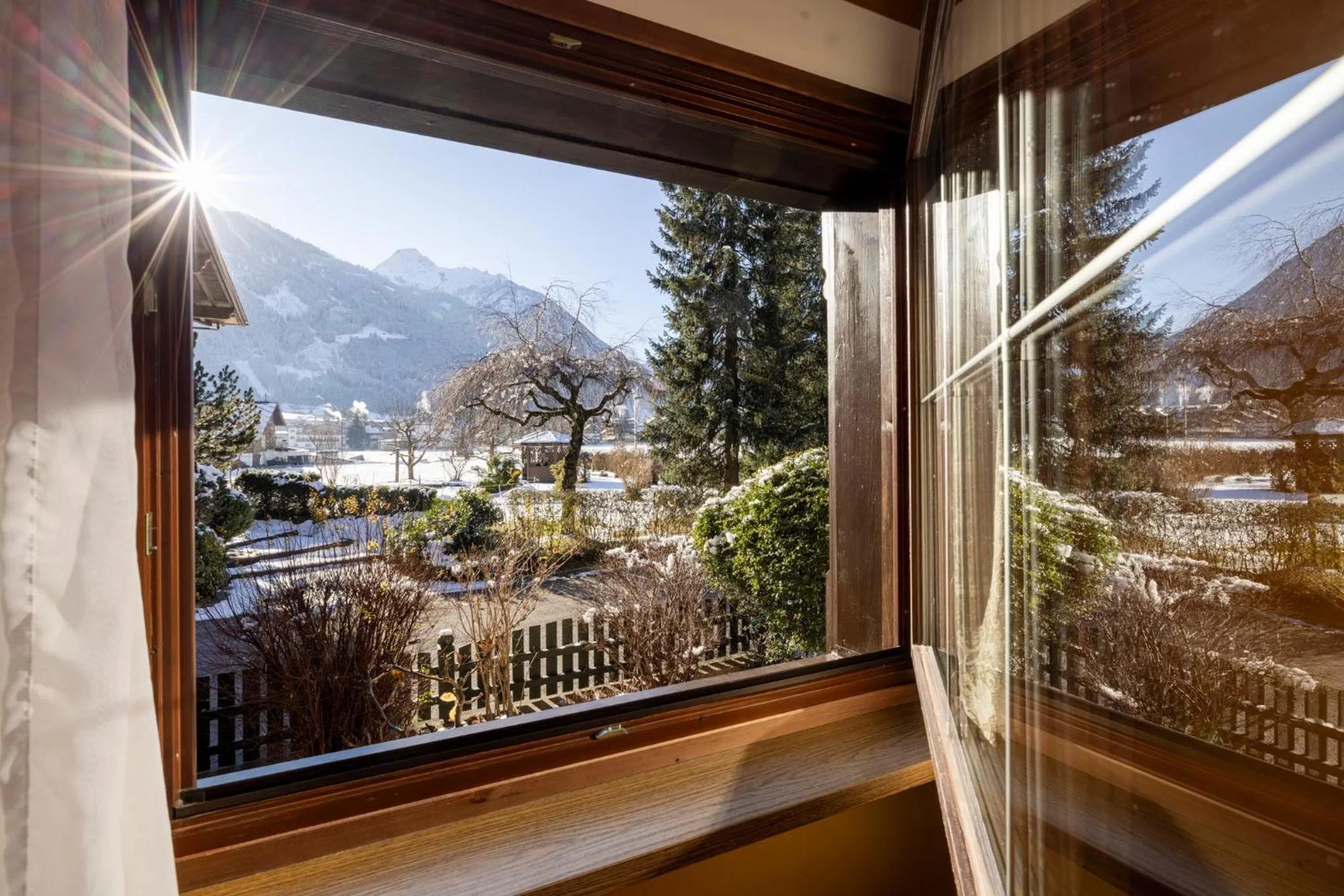 Mountain view in Aparthotel Landhaus St. Joseph (Indoor Pool)