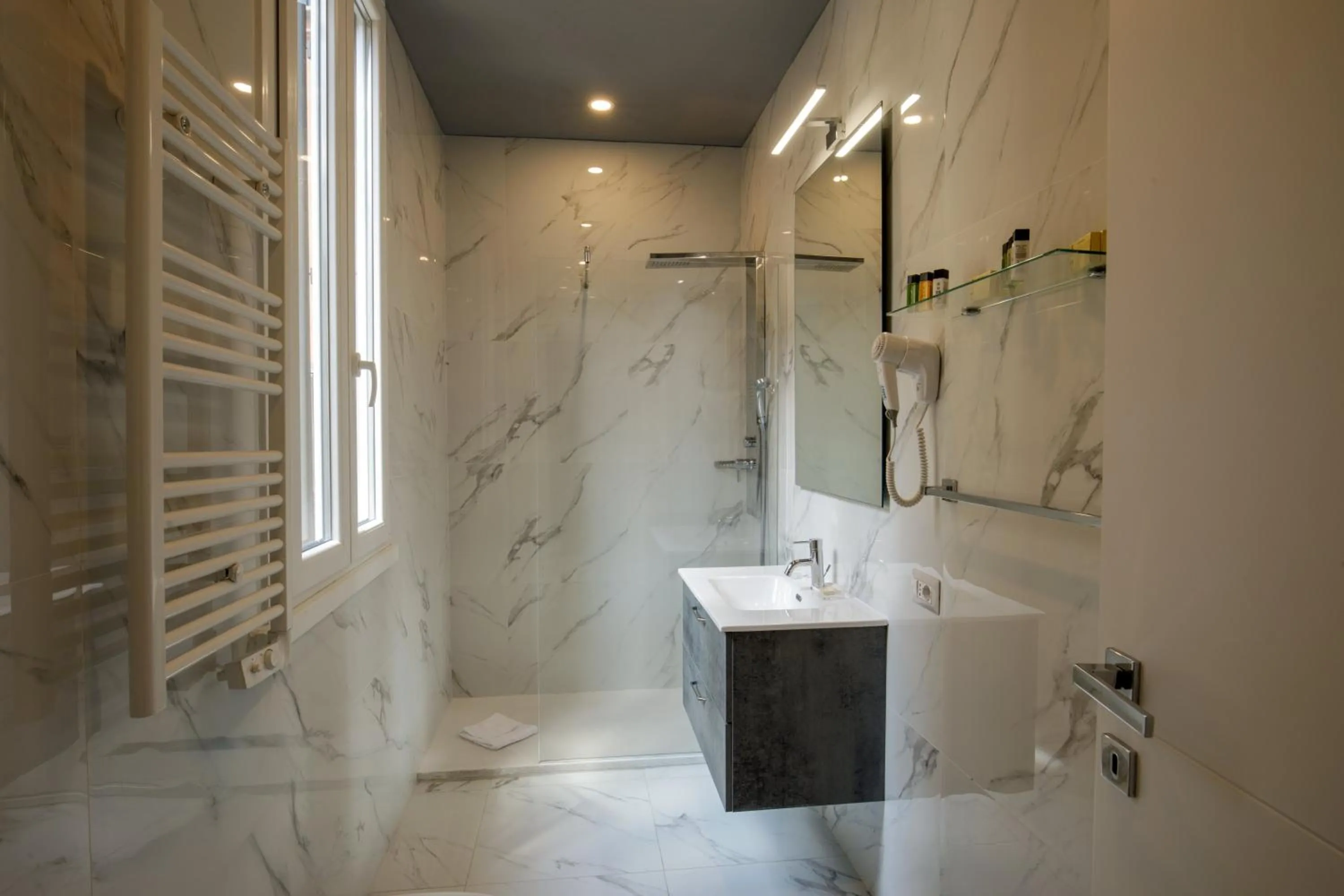 Shower in Condotti Boutique Hotel