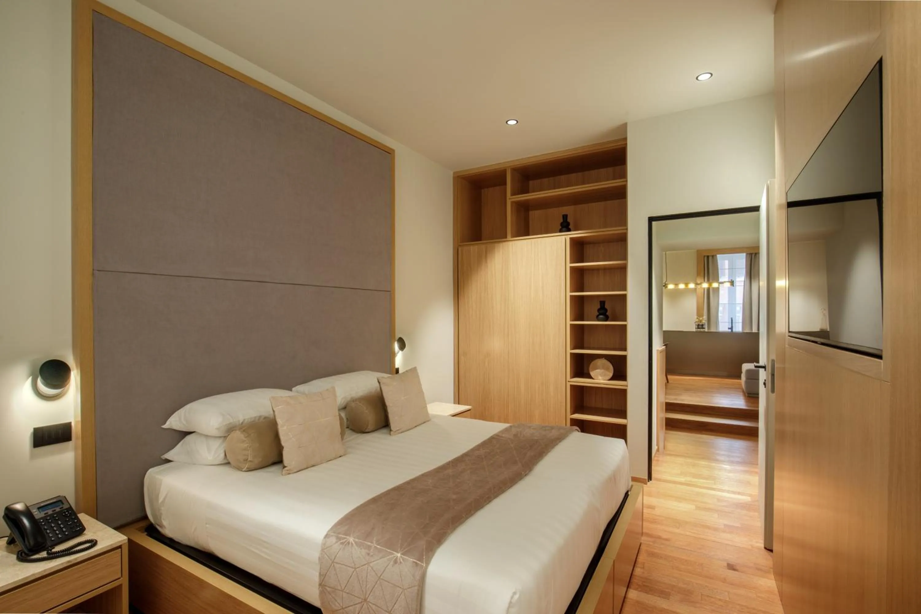 TV and multimedia, Bed in Condotti Boutique Hotel
