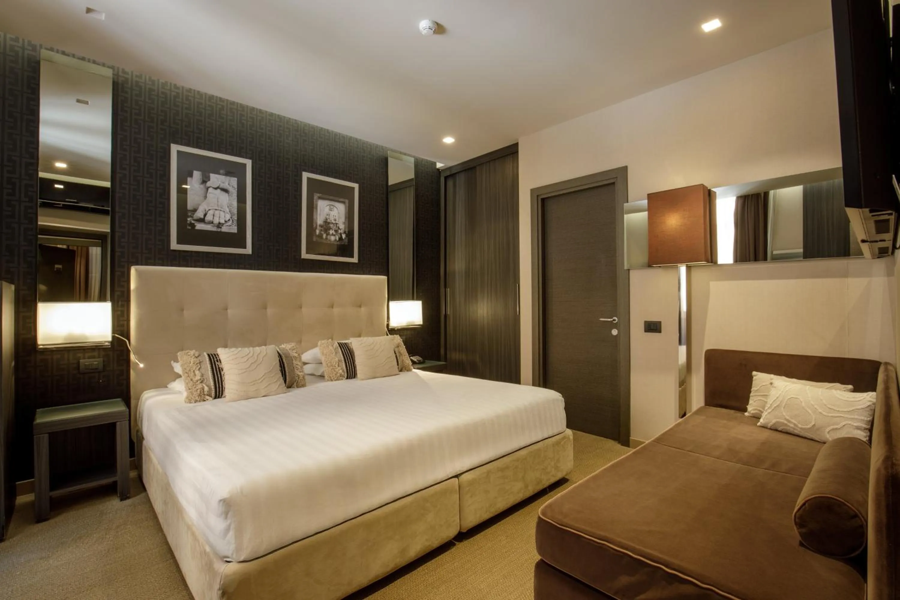 Bedroom, Bed in Condotti Boutique Hotel