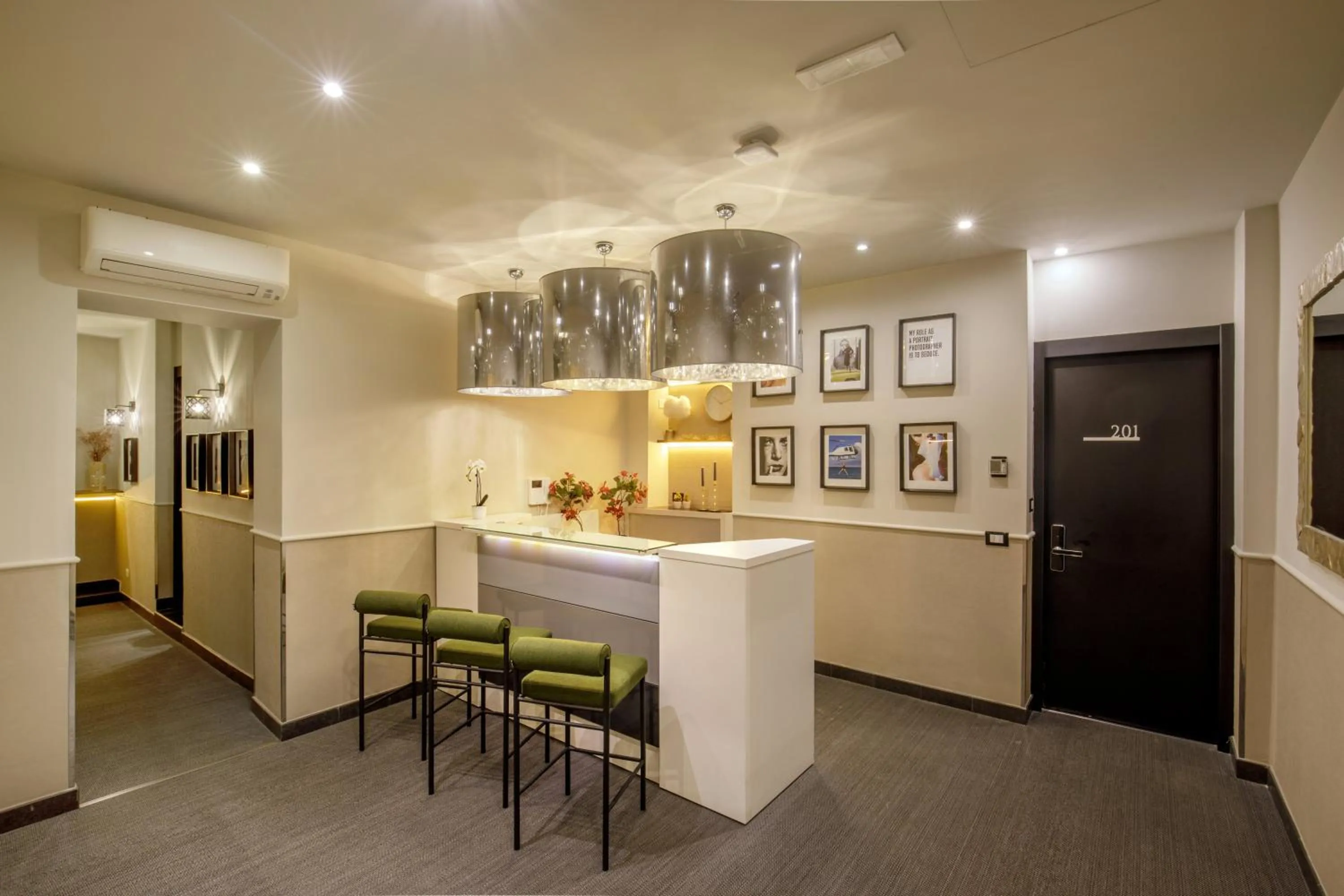 Facade/entrance in Condotti Boutique Hotel