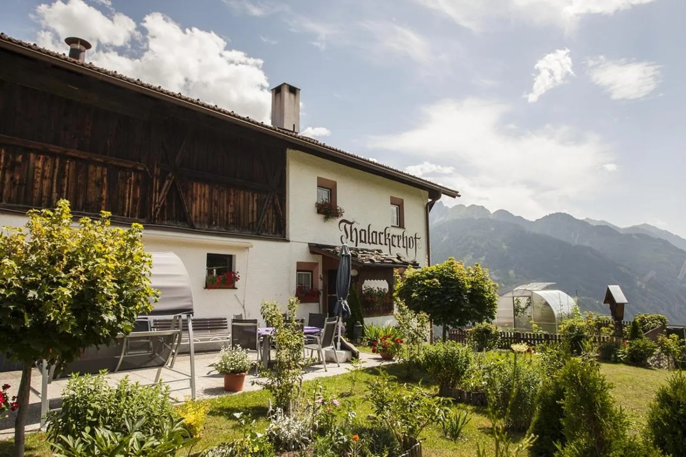 Facade/entrance in Talackerhof