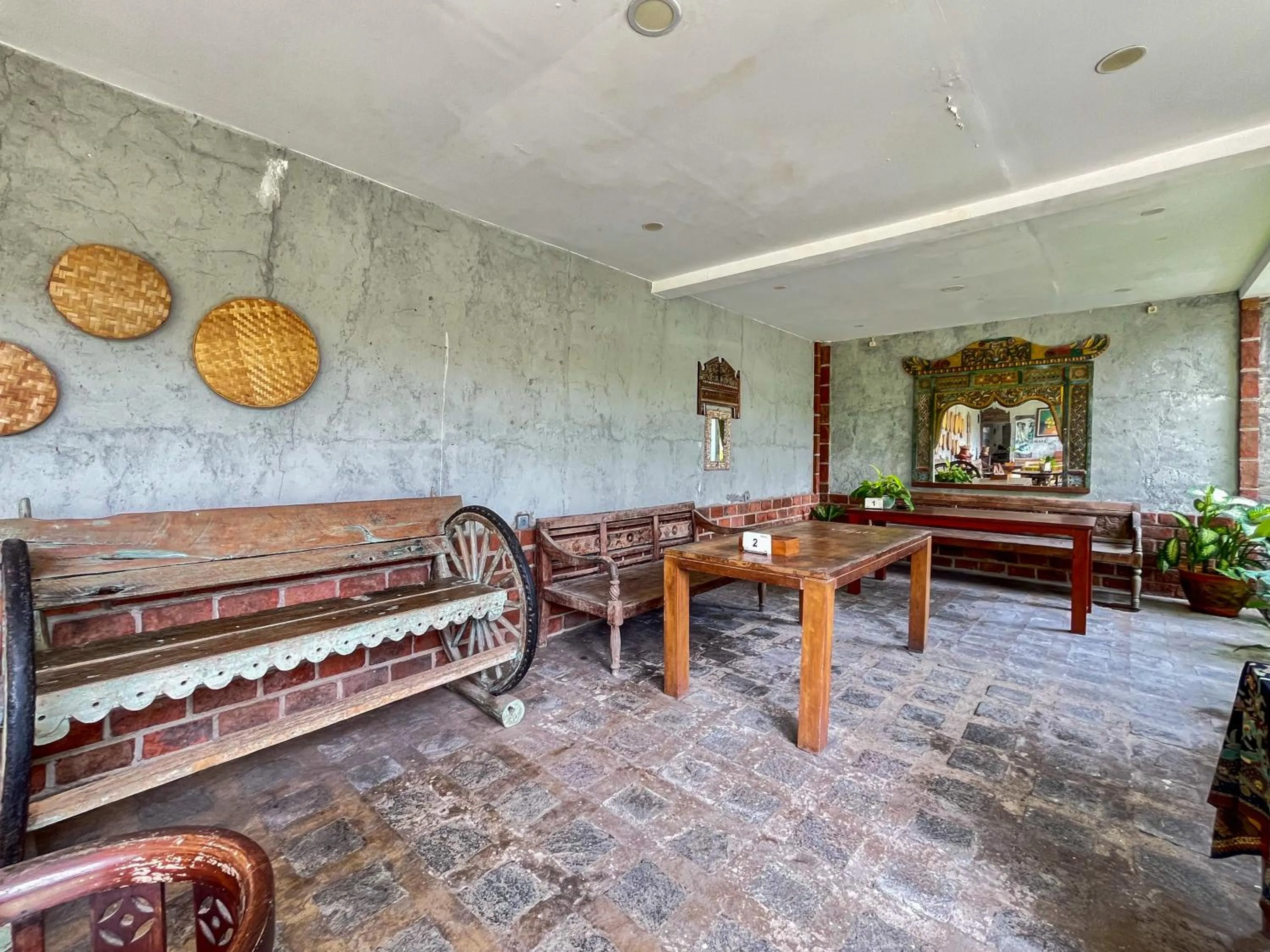 Lobby or reception in Urbanview Hotel Kumala Banyuwangi by RedDoorz