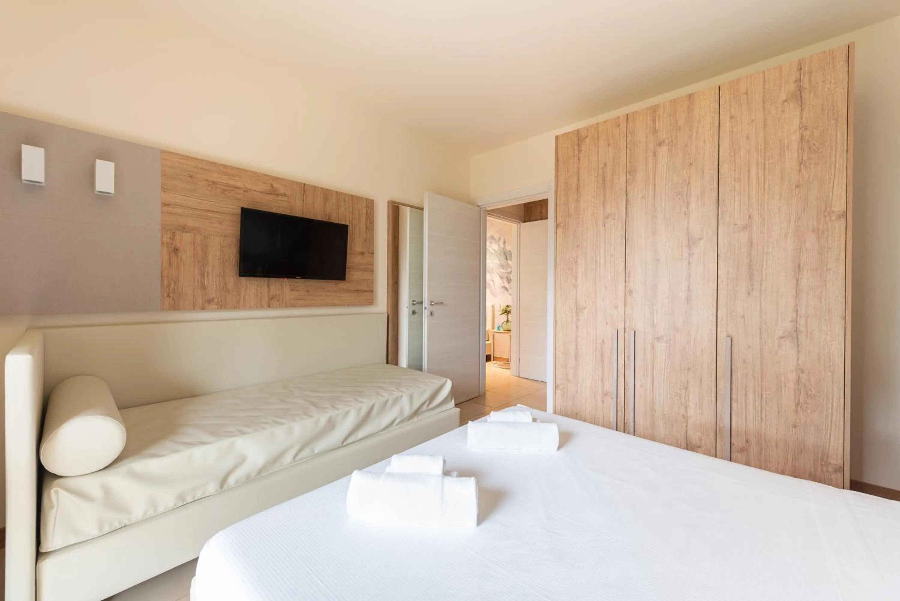 Bed in Canado Family Hotel