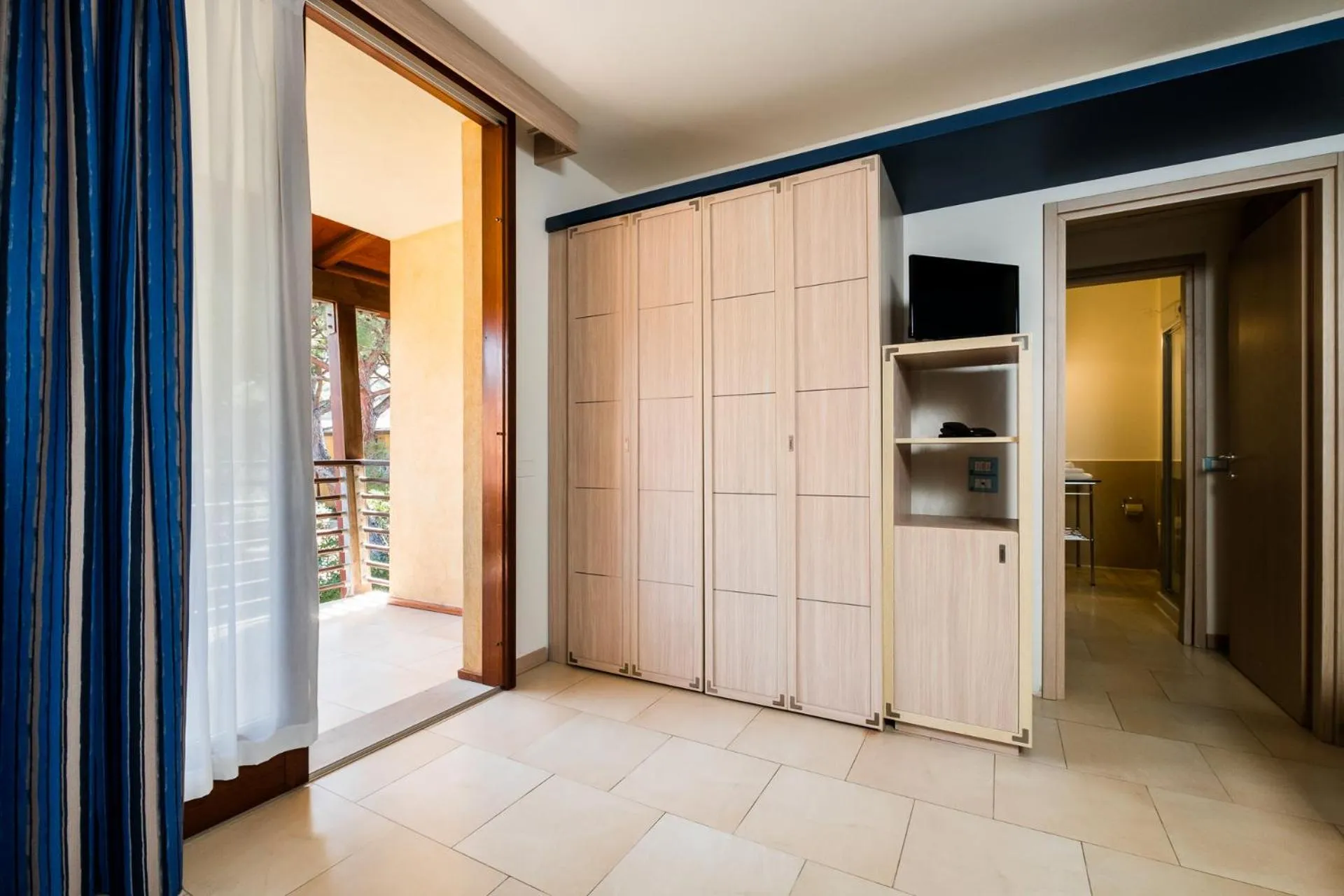 Kitchen or kitchenette in Canado Family Hotel