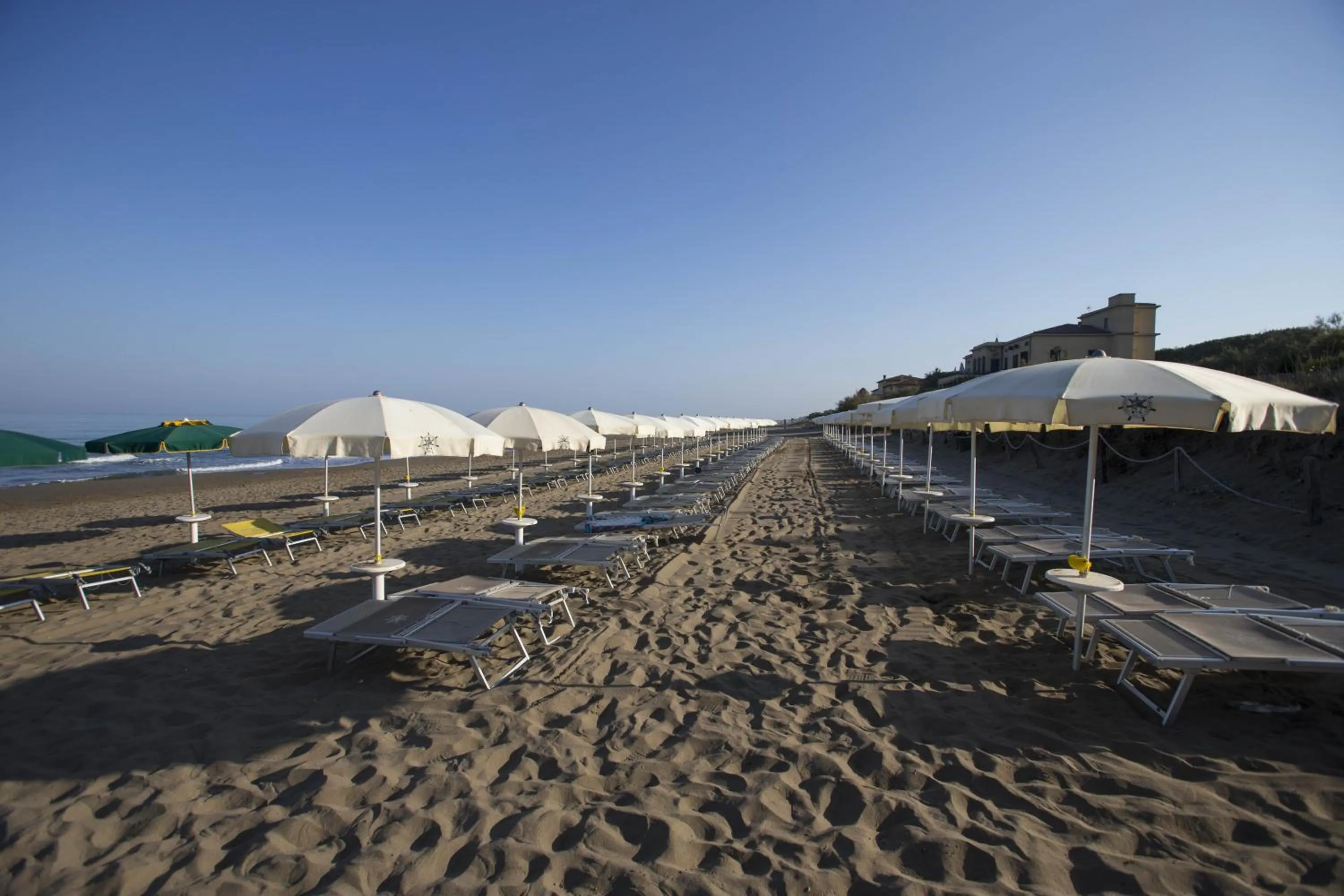 Beach in Canado Family Hotel