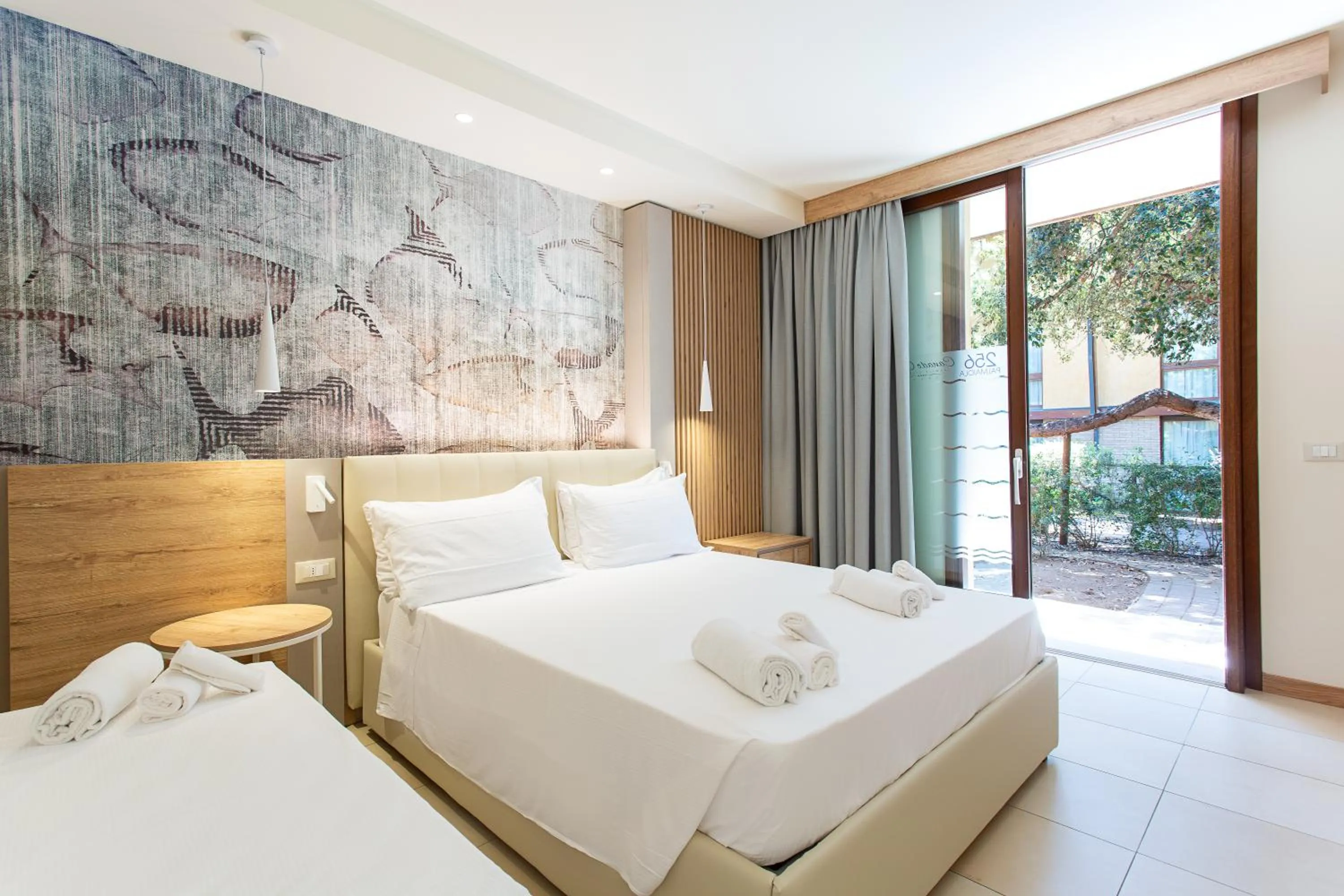 Bedroom, Bed in Canado Family Hotel