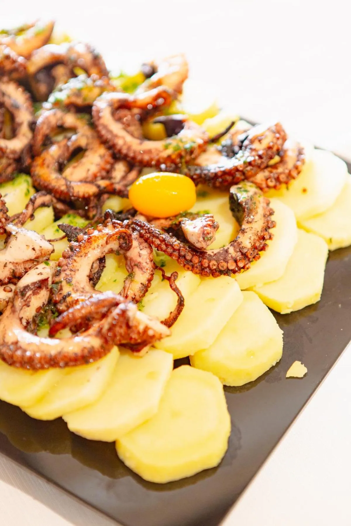 Restaurant/places to eat in Canado Family Hotel