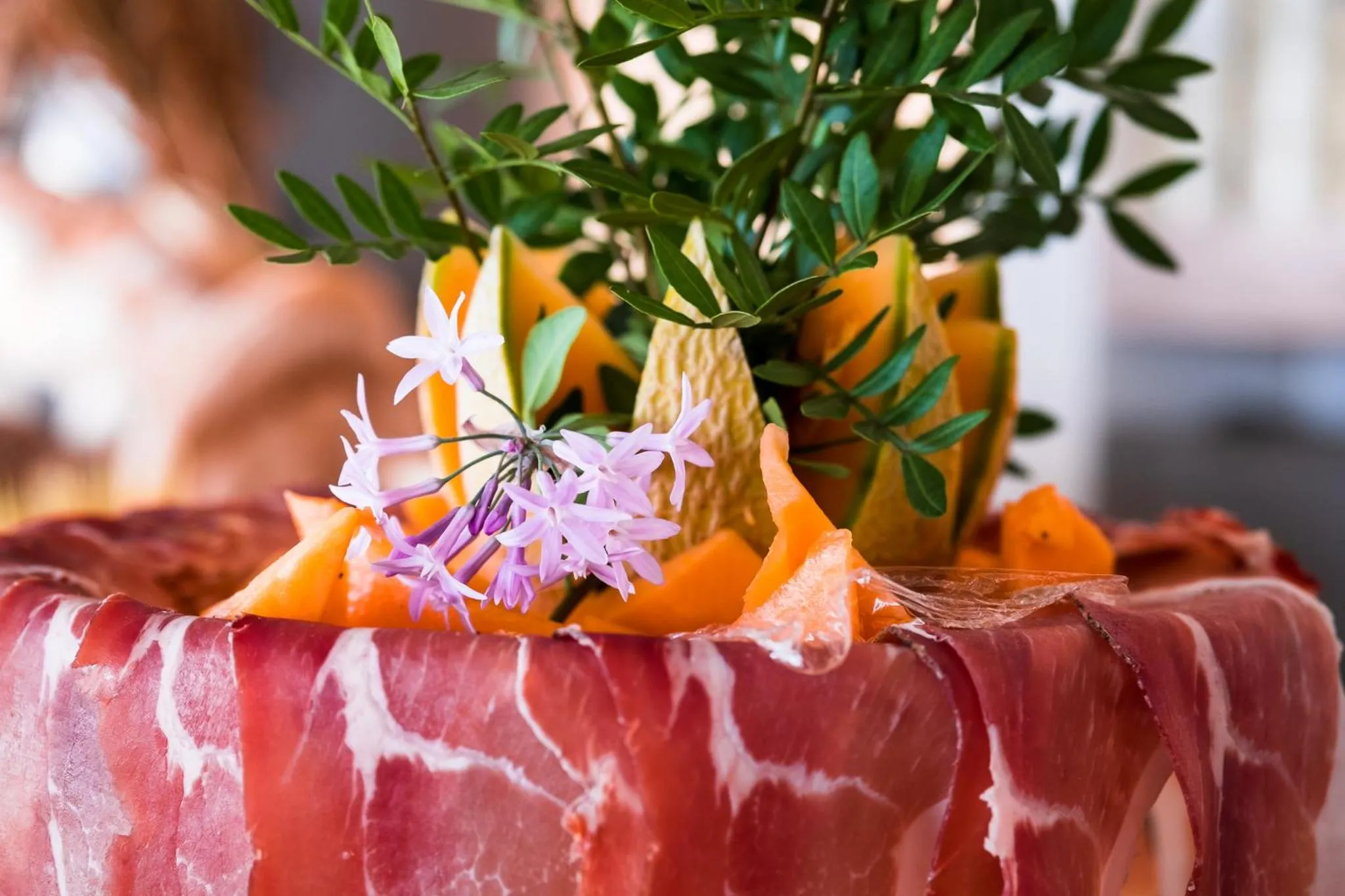 Food and drinks in Canado Family Hotel