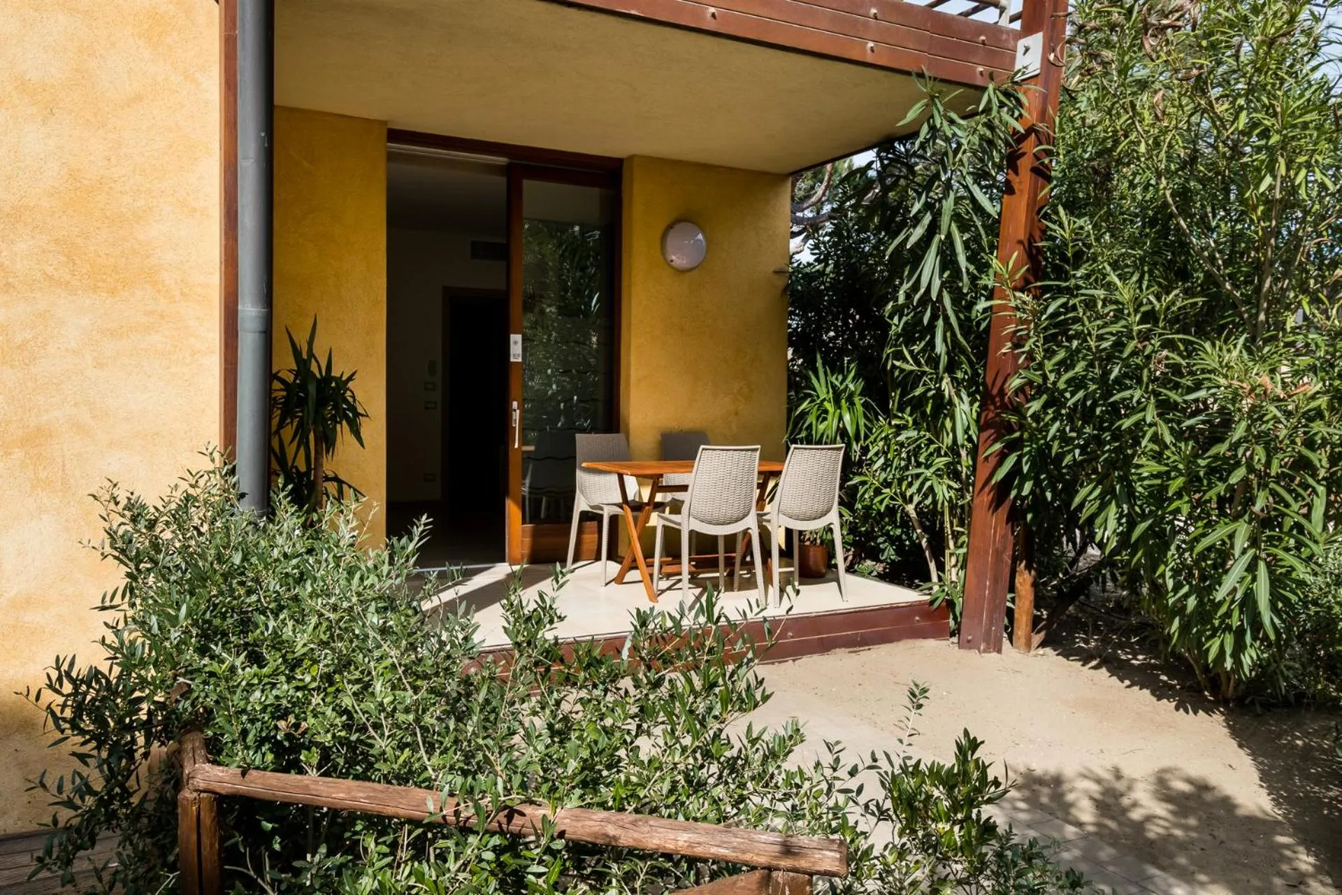 Photo of the whole room in Canado Family Hotel