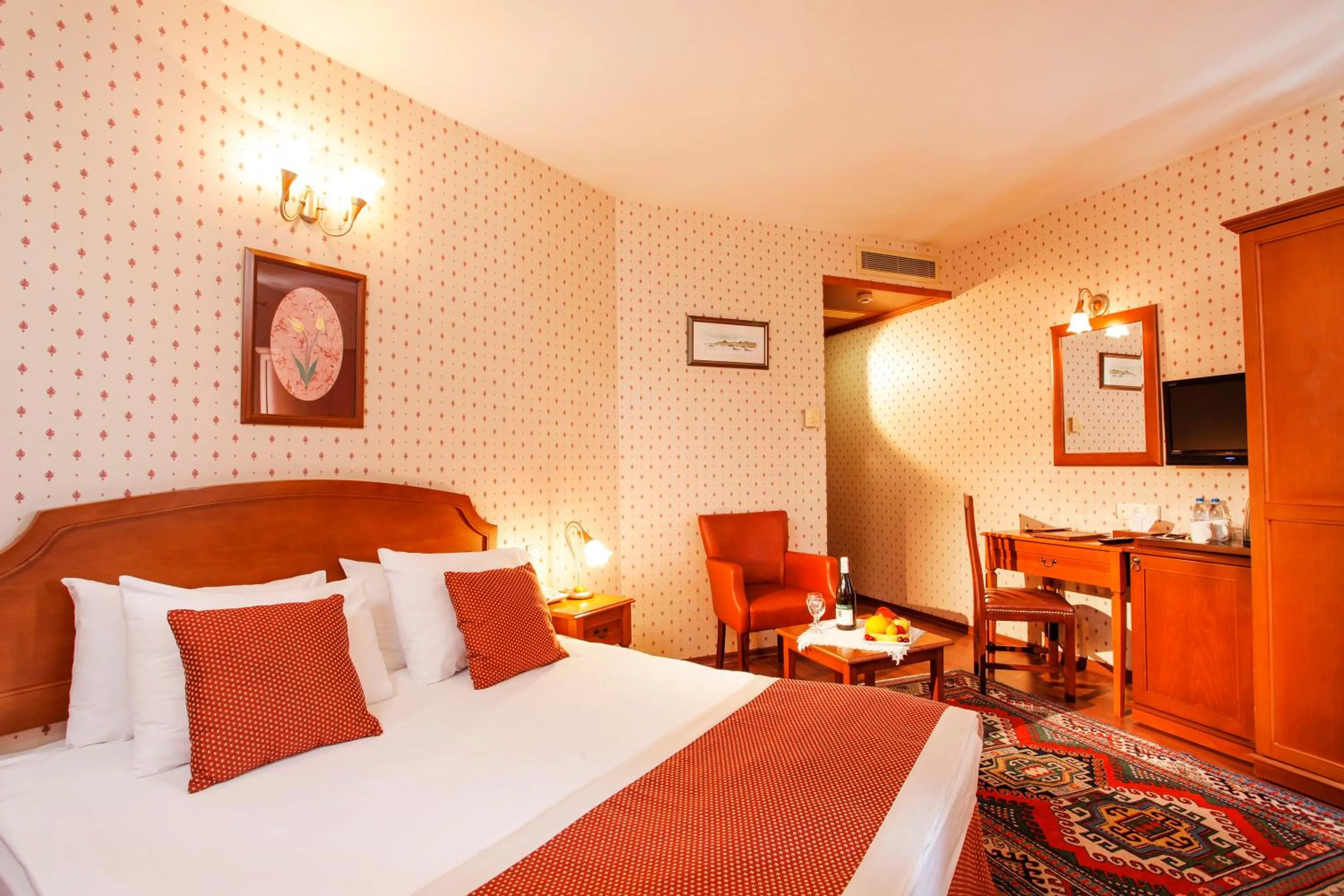 Photo of the whole room, Bed in Hotel Erguvan - Special Category