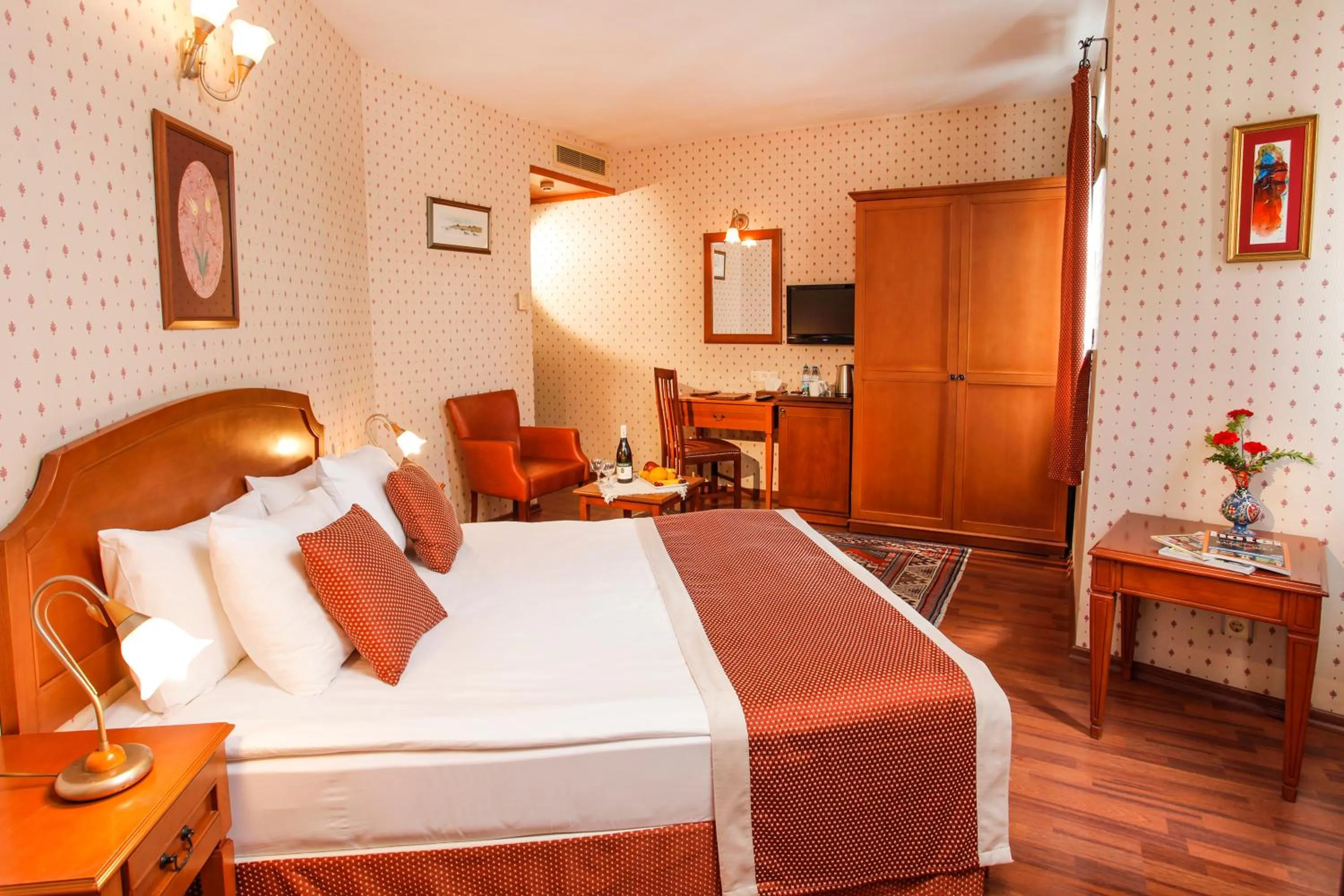 Photo of the whole room, Bed in Hotel Erguvan - Special Category