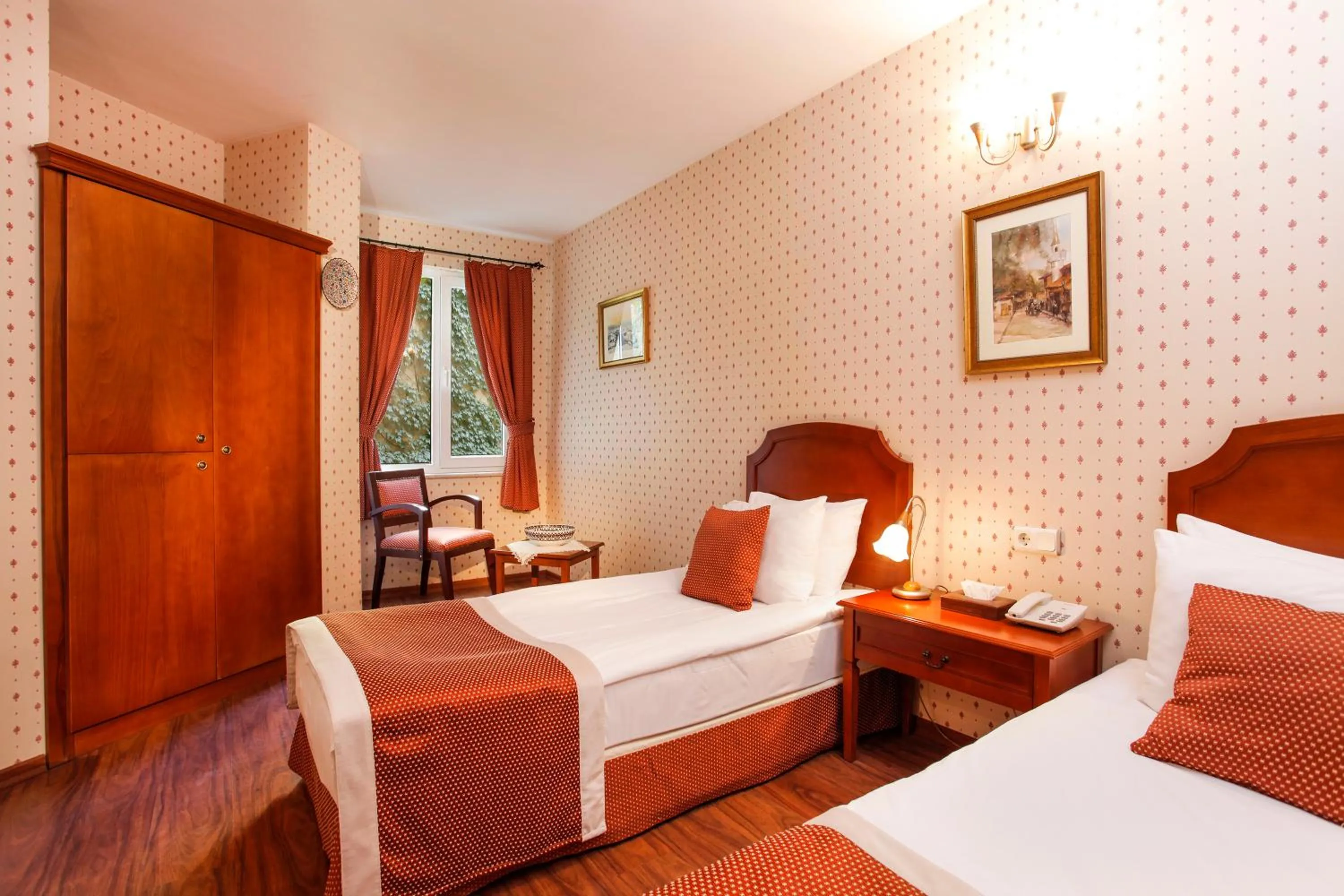 Photo of the whole room, Bed in Hotel Erguvan - Special Category