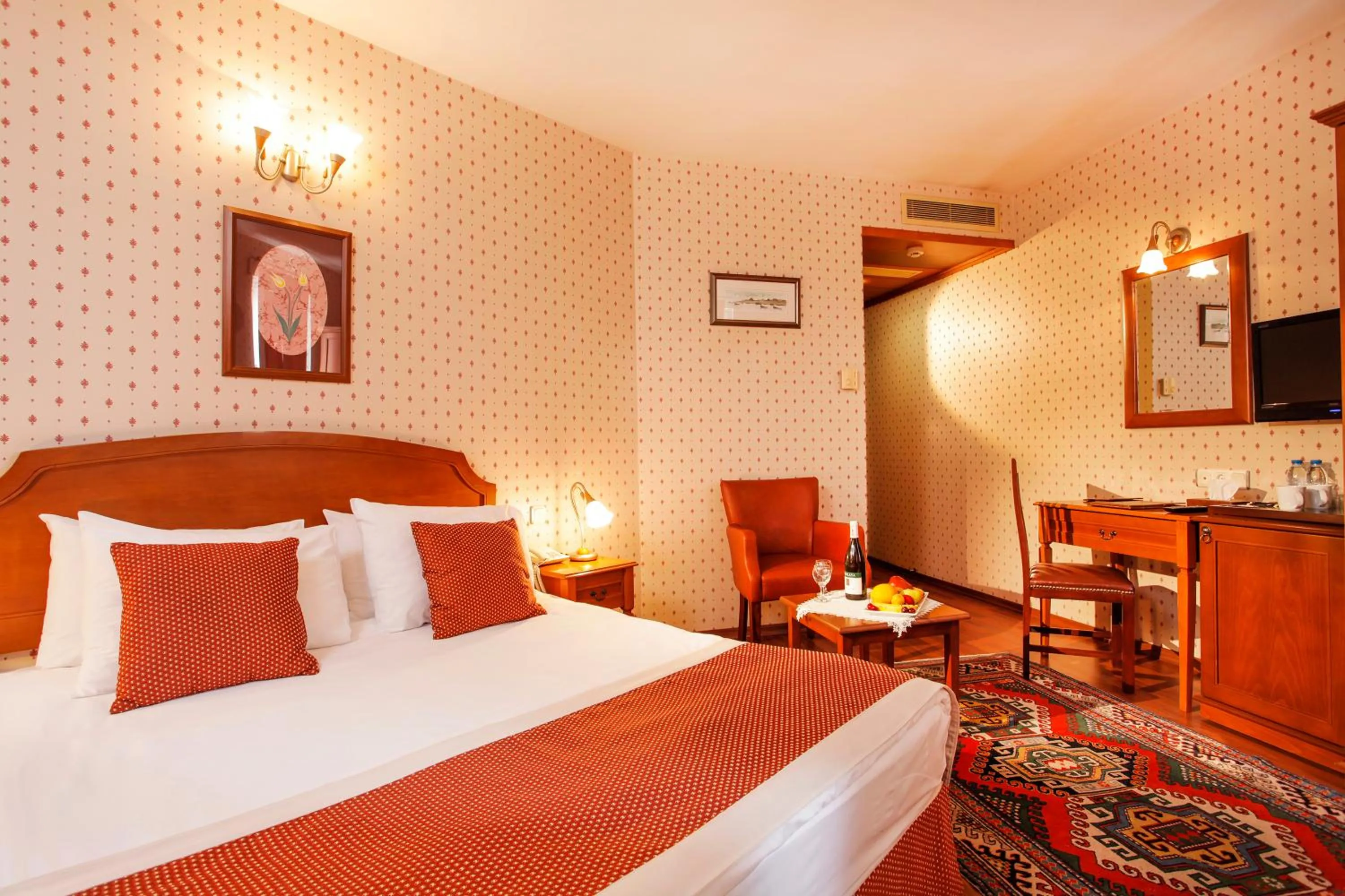 Photo of the whole room, Bed in Hotel Erguvan - Special Category