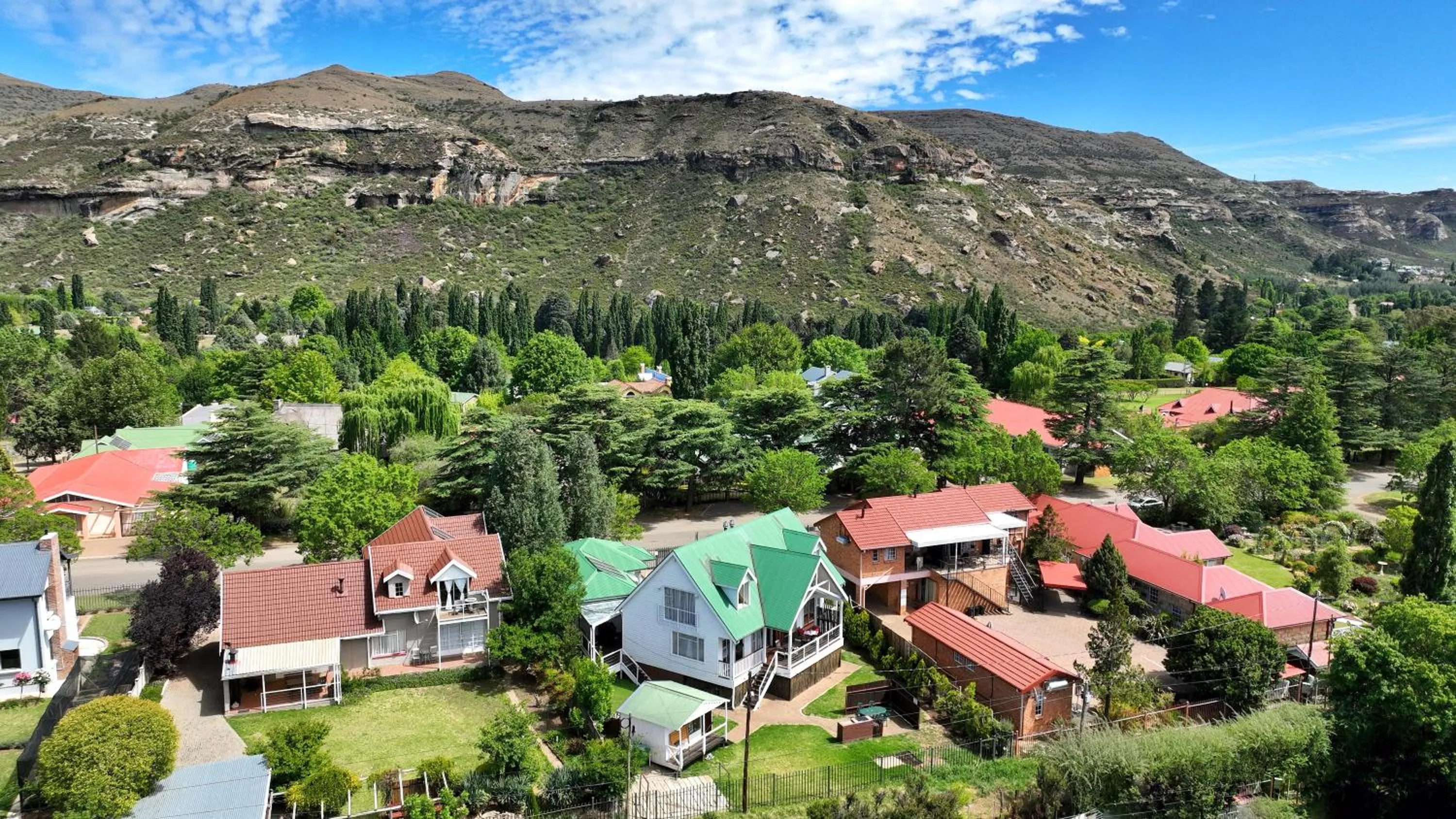 Property building in Knock Out View Clarens