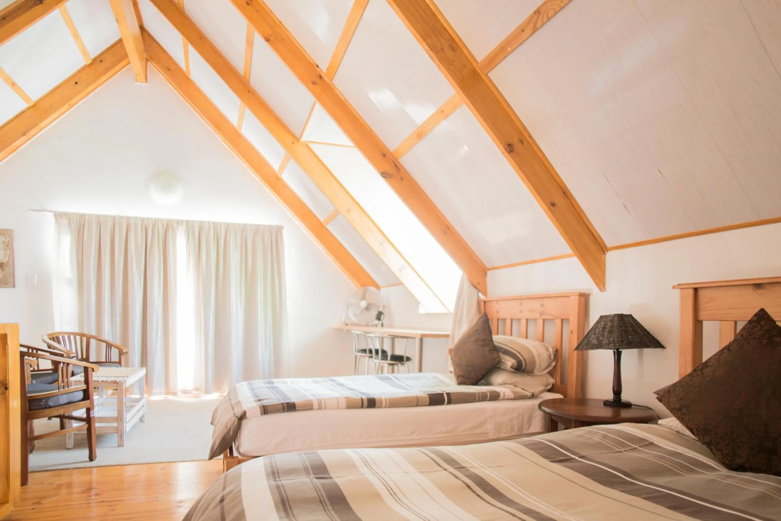 Photo of the whole room, Bed in Knock Out View Clarens