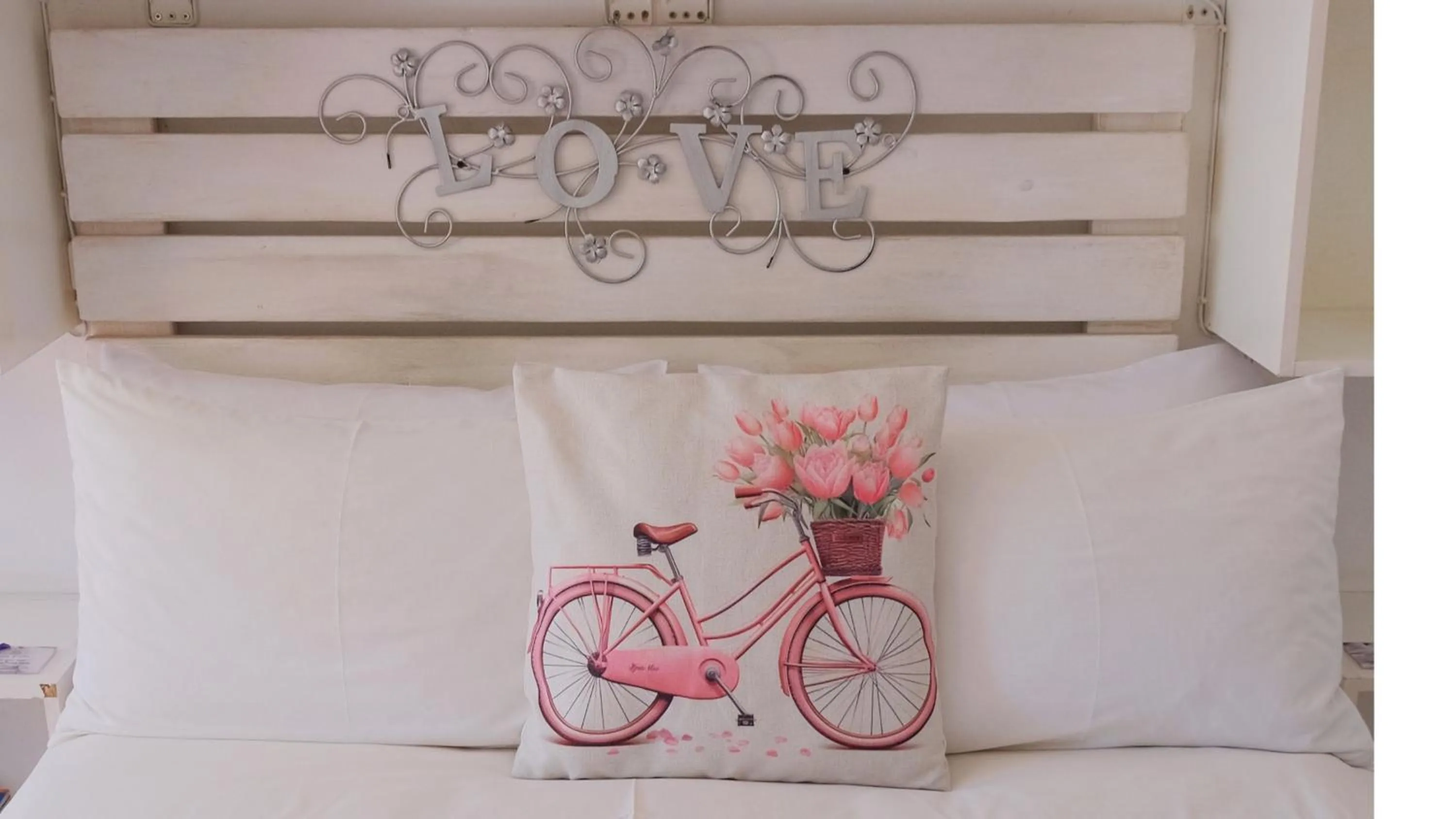 Bed in Knock Out View Clarens