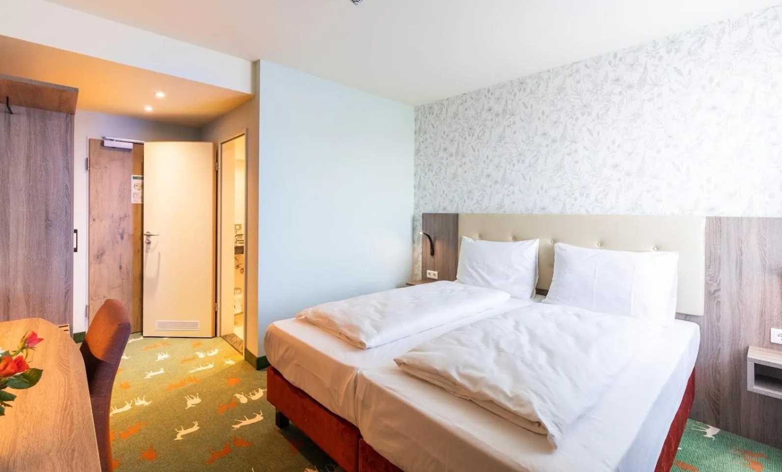 Bed in Hotel & Restaurant Hubertus Sehnde