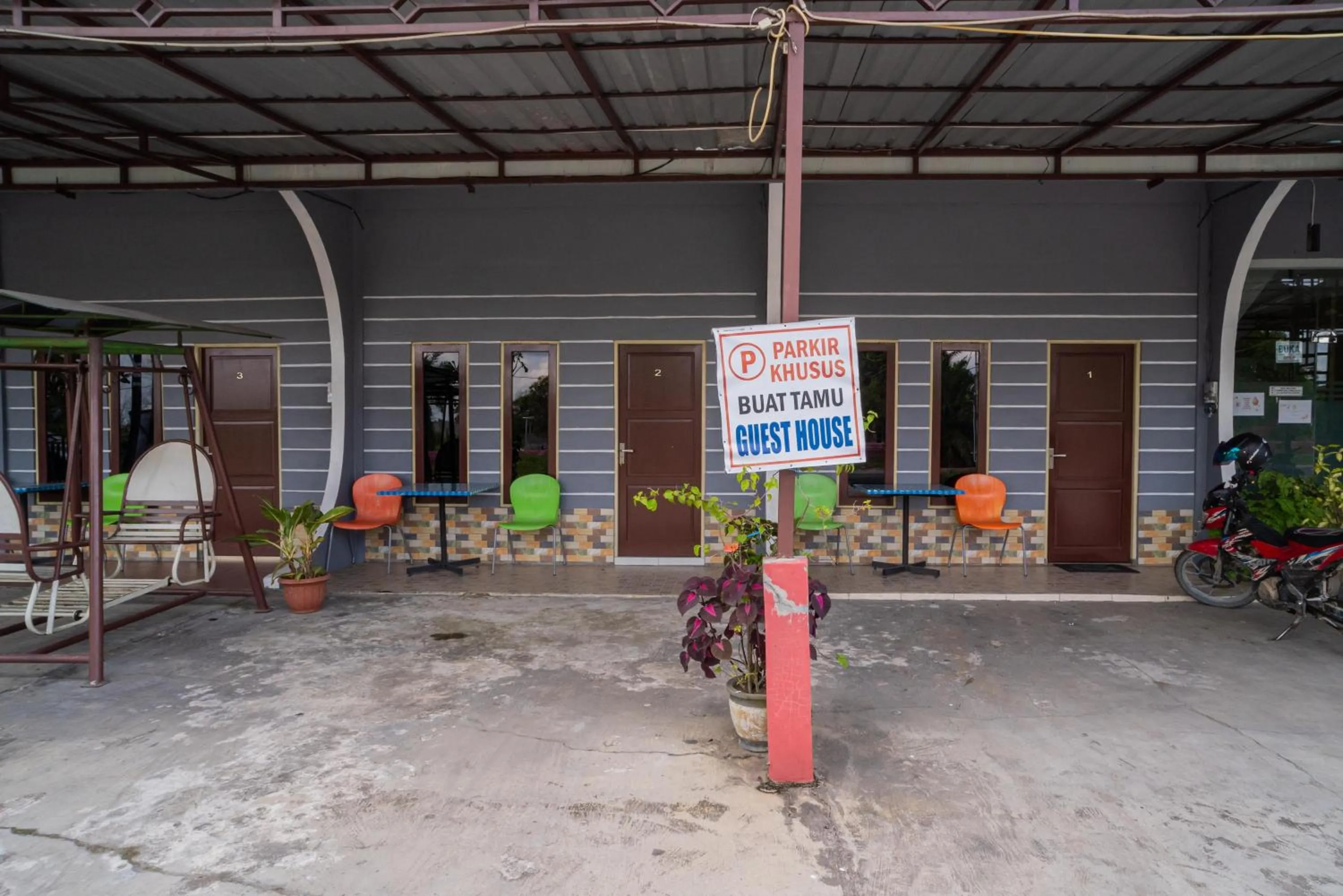 RedDoorz Syariah @ Jalan Bukit Kaminting 2