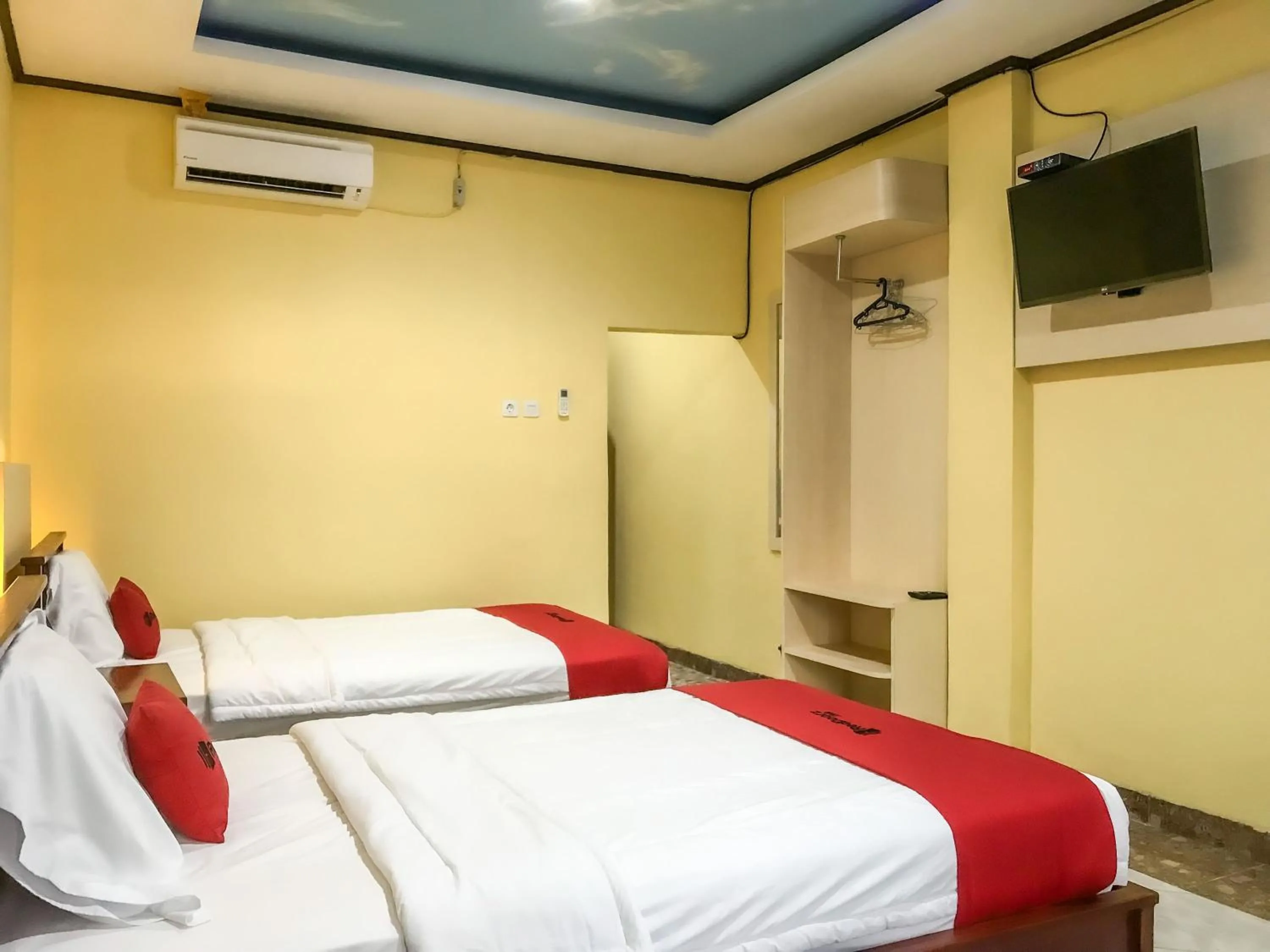 RedDoorz @ Gerson Hotel Abepura