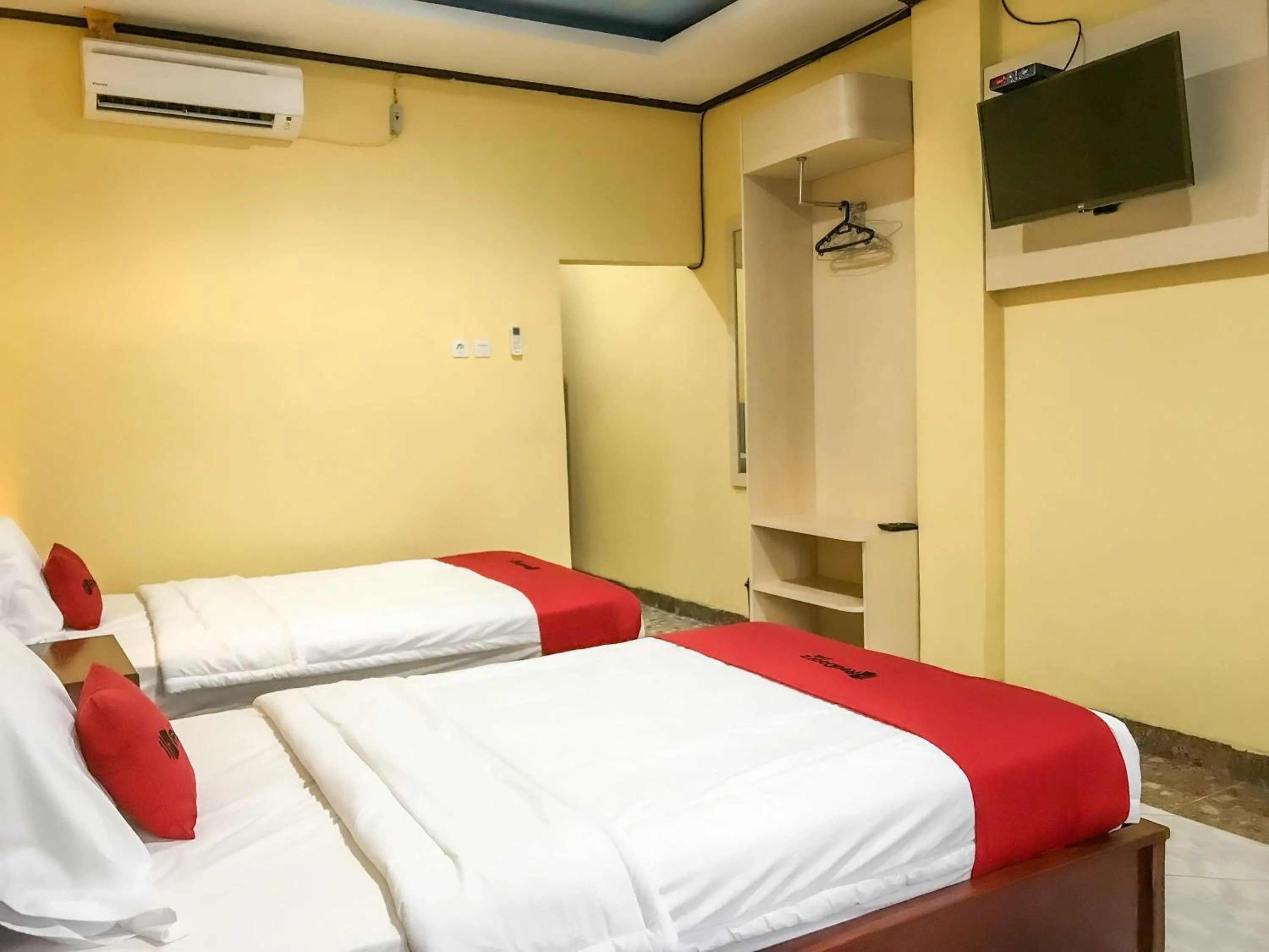 RedDoorz @ Gerson Hotel Abepura