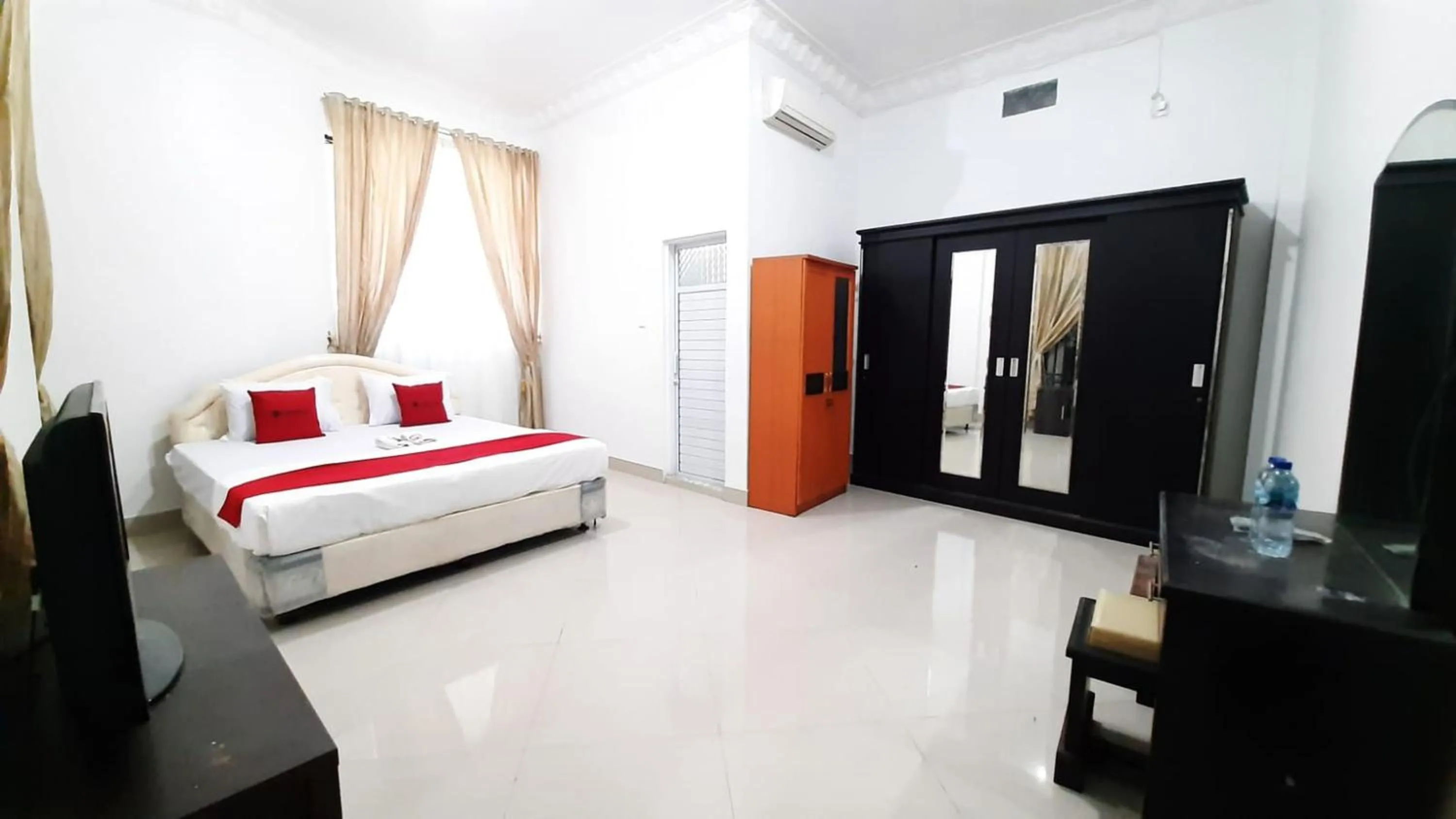 RedDoorz @ Gerson Hotel Abepura