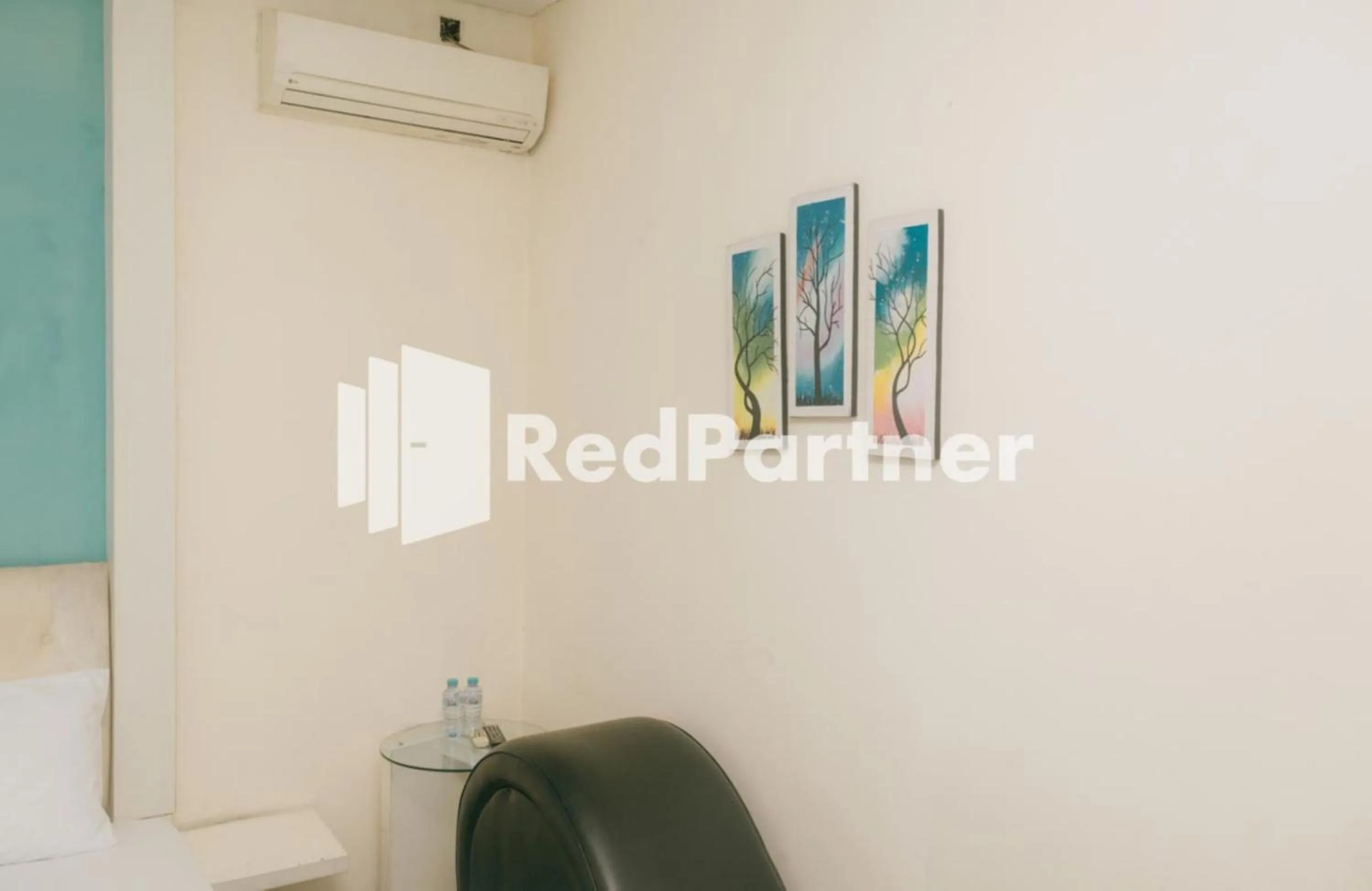 Bedroom in Pits Hotel Mitra RedDoorz near Atom Mall