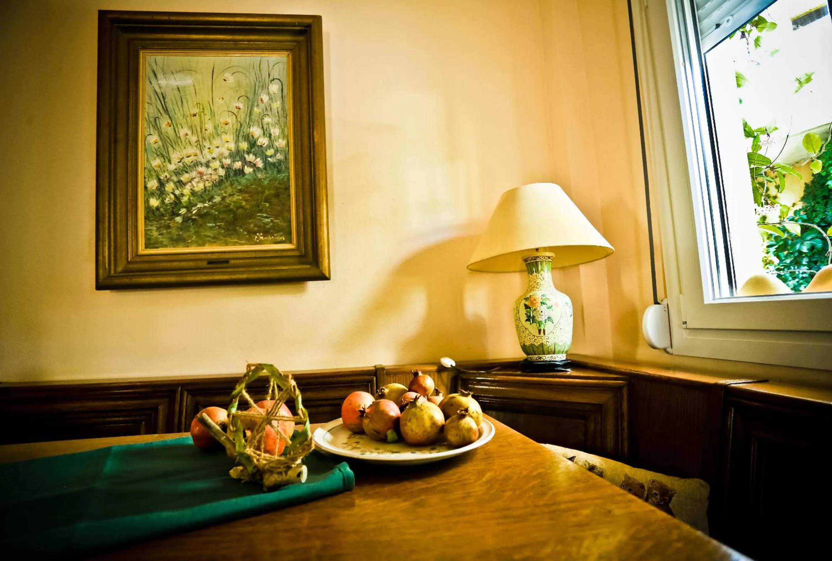 Dining area in Home Suites